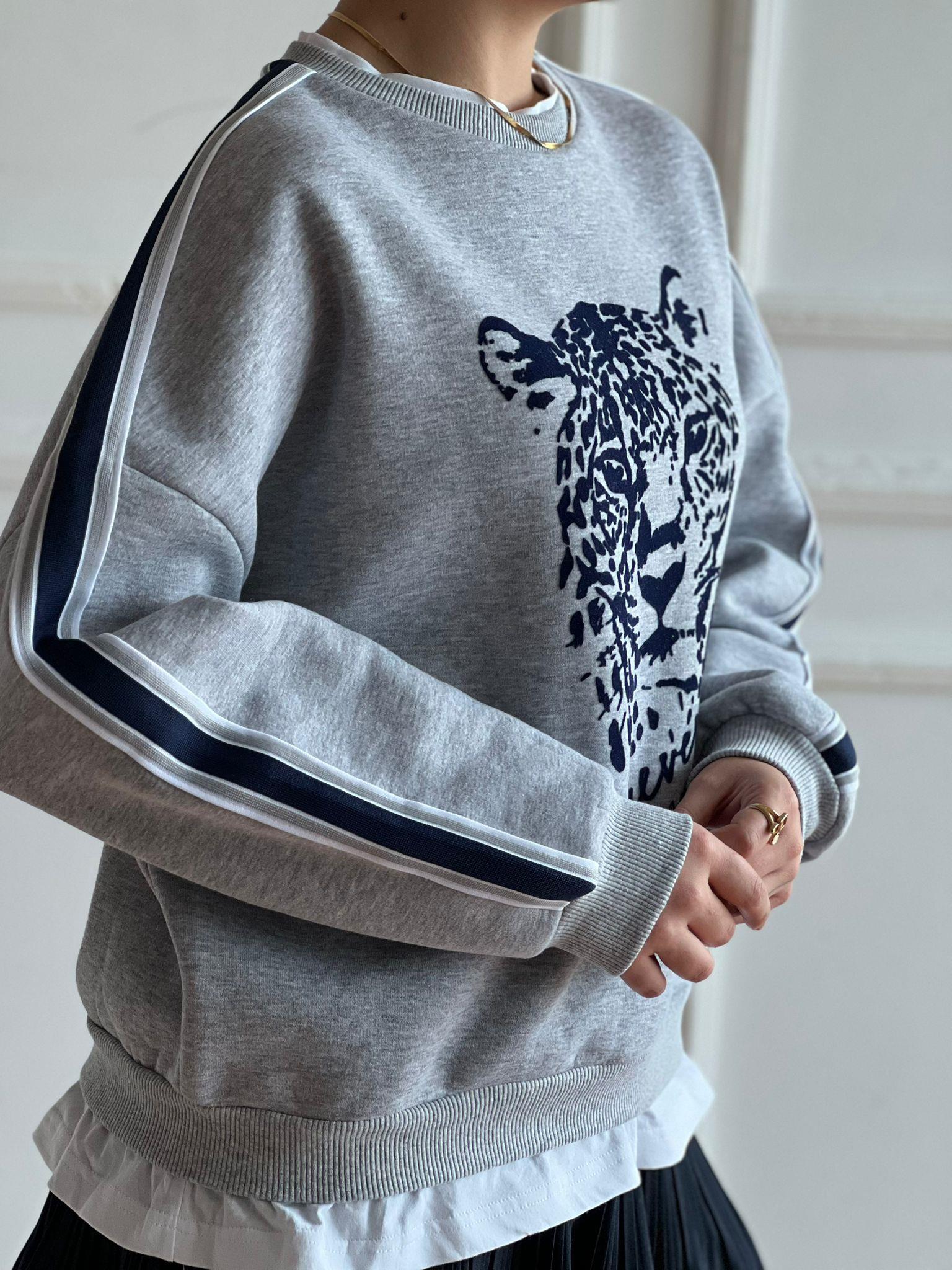 Leopar Kabartmalı Yanı Şeritli Sweatshirt 01335 Gri