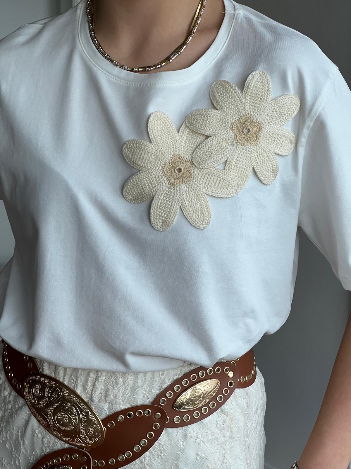 Papatya Aplike Detaylı Tshirt 26051 Ekru