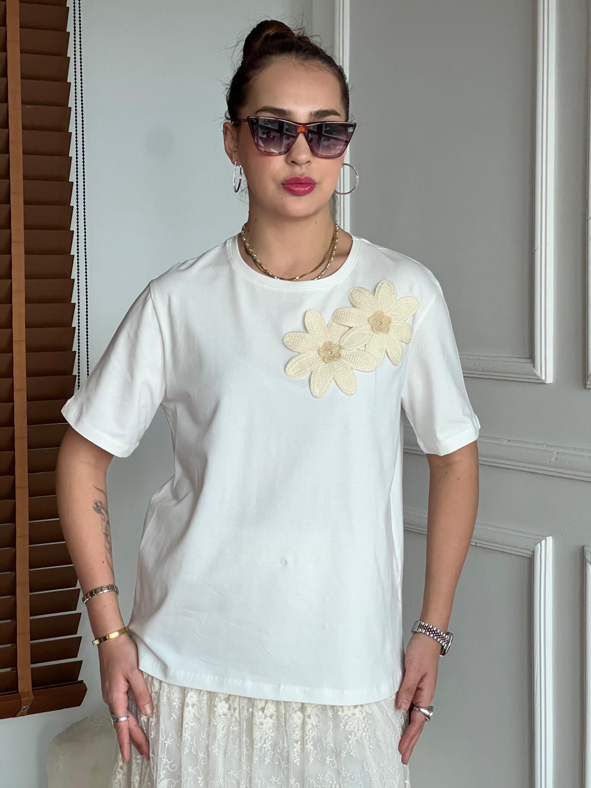 Papatya Aplike Detaylı Tshirt 26051 Ekru