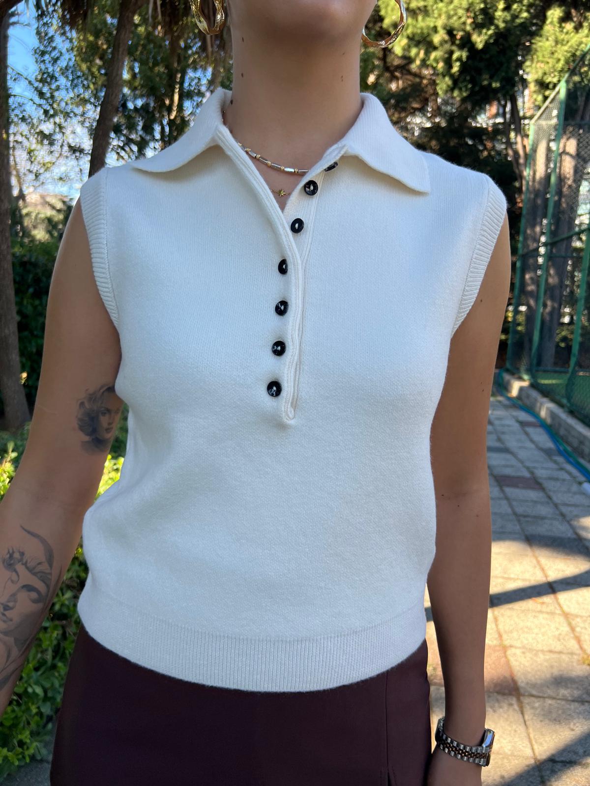 Polo Yaka Düğmeli Kolsuz Triko 251105 Krem