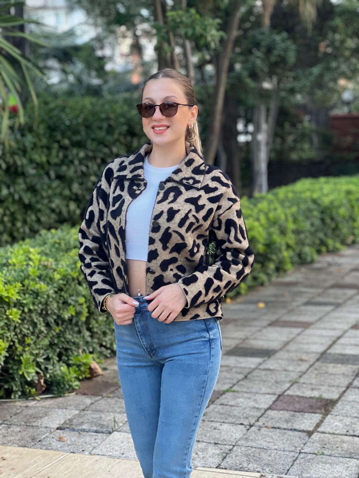 Polo Yaka Leopar Desen Hırka 155 Camel