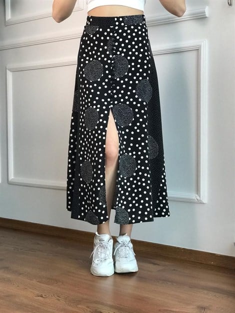 Puantiyeli Düğmeli Yırtmaçlı Etek 0657 Siyah