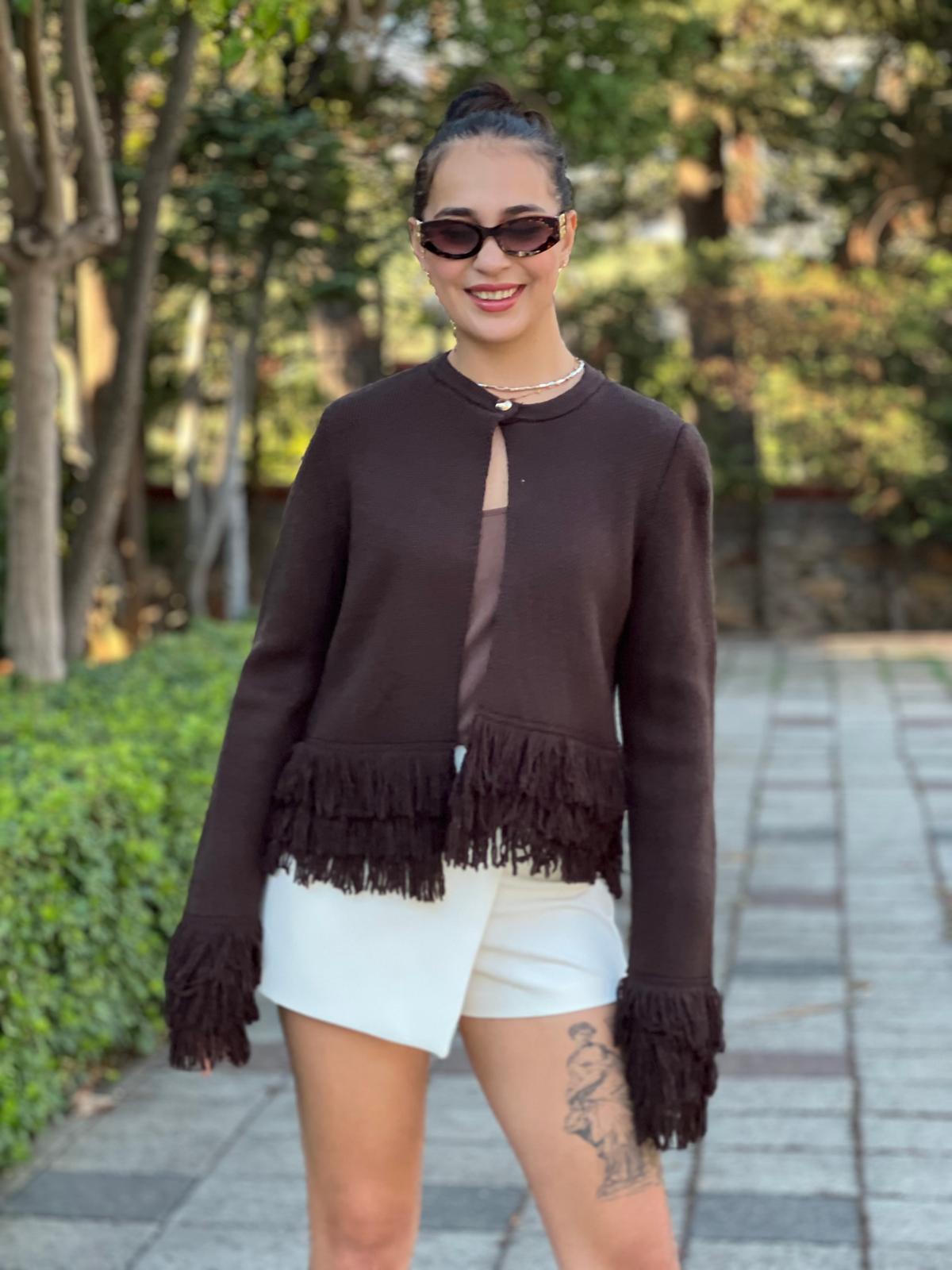 Püsküllü Düğmeli Triko Hırka 60993 Kahverengi