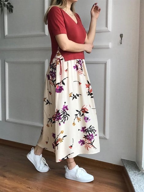 Triko Garnili Çiçek Desenli Elbise Kiremit