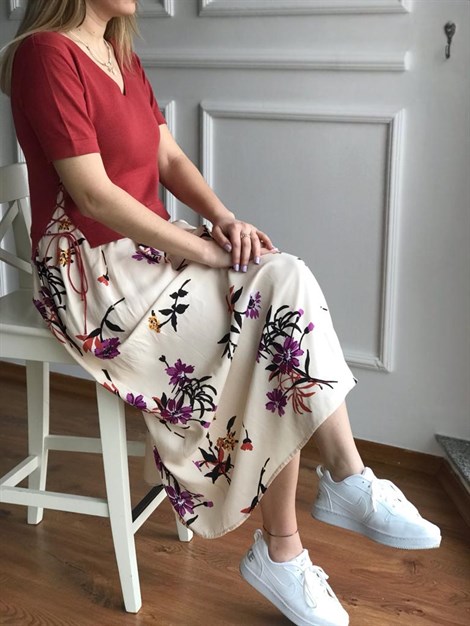 Triko Garnili Çiçek Desenli Elbise Kiremit