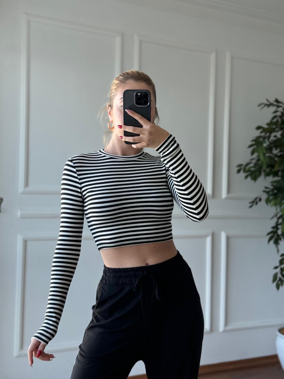 Uzun Kollu Çizgili Crop Bluz 31232 Siyah-Ekru