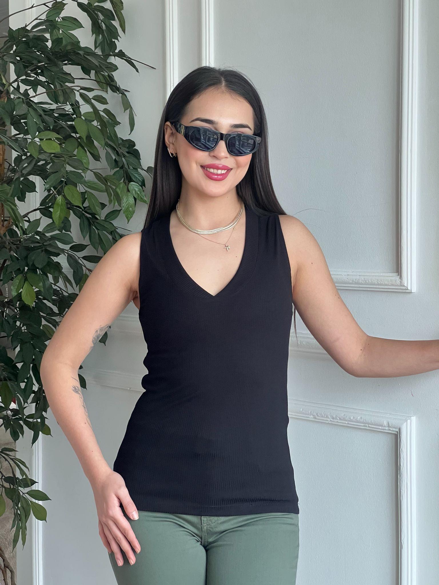 V Yaka Atlet 16089 Siyah