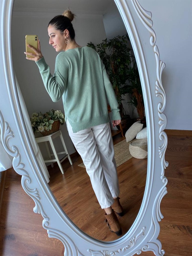 V Yaka Kazak 4090 Mint