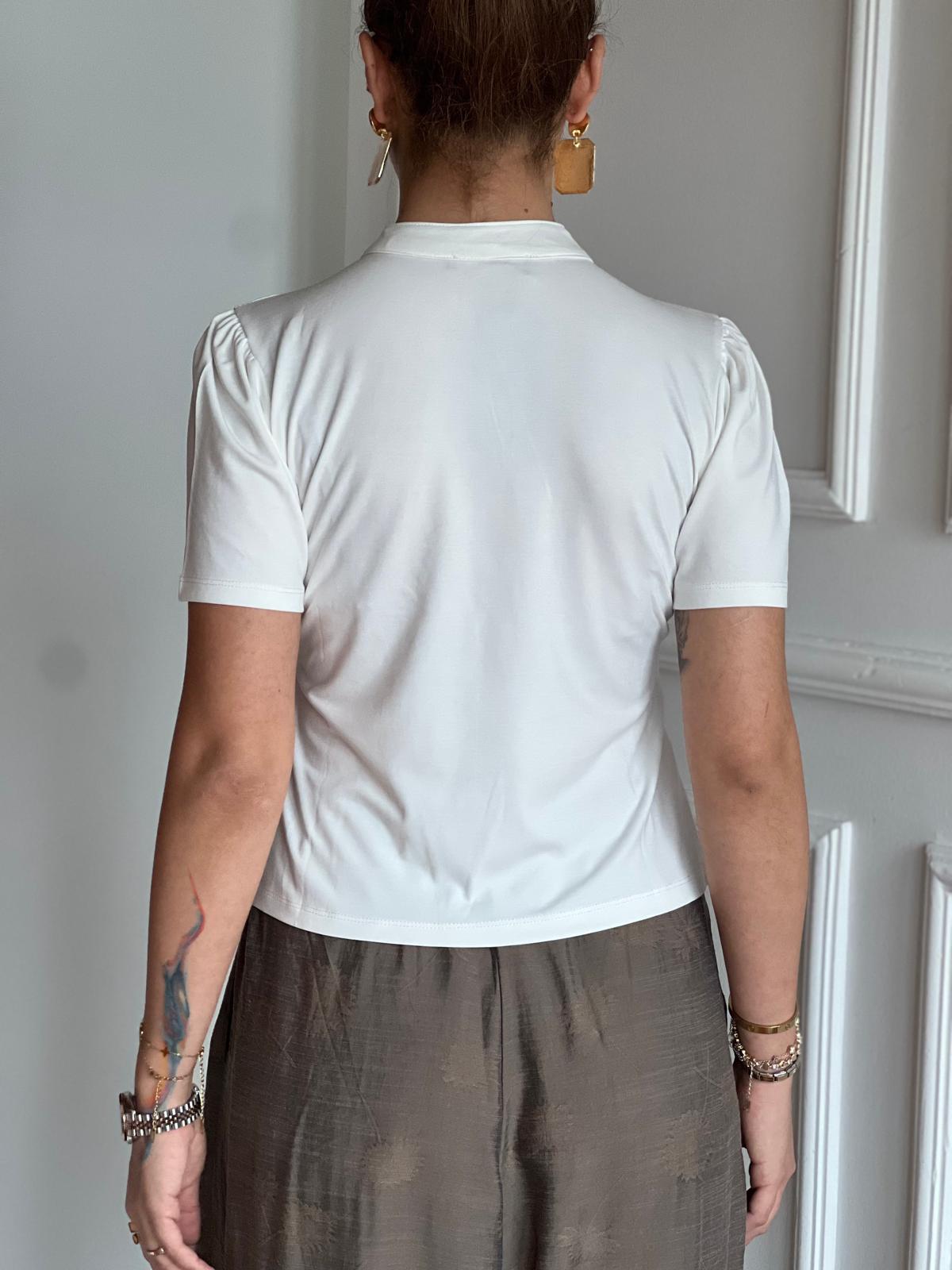 Yaka Düğmeli Kısa Kol Bluz 30700 Ekru