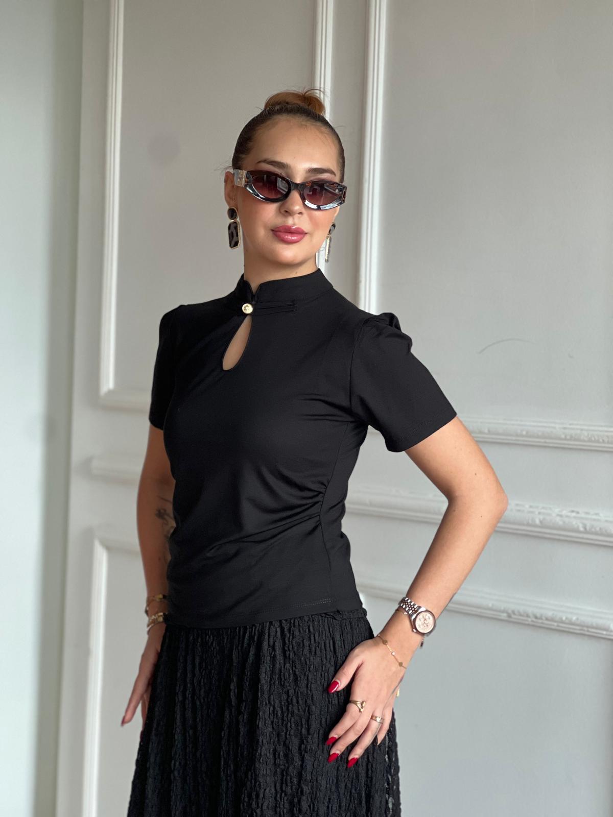 Yaka Düğmeli Kısa Kol Bluz 30700 Siyah