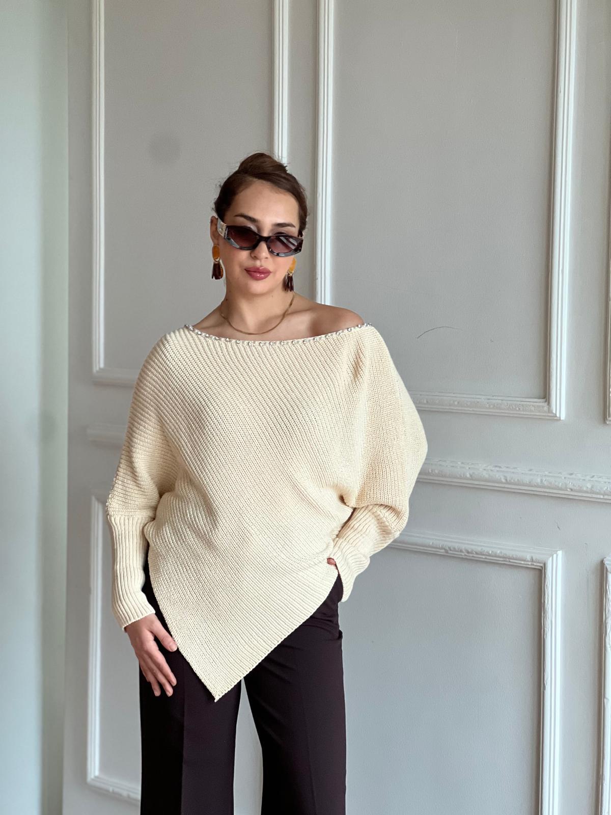 Yakası Taşlı Üçgen Triko 22848 Ekru