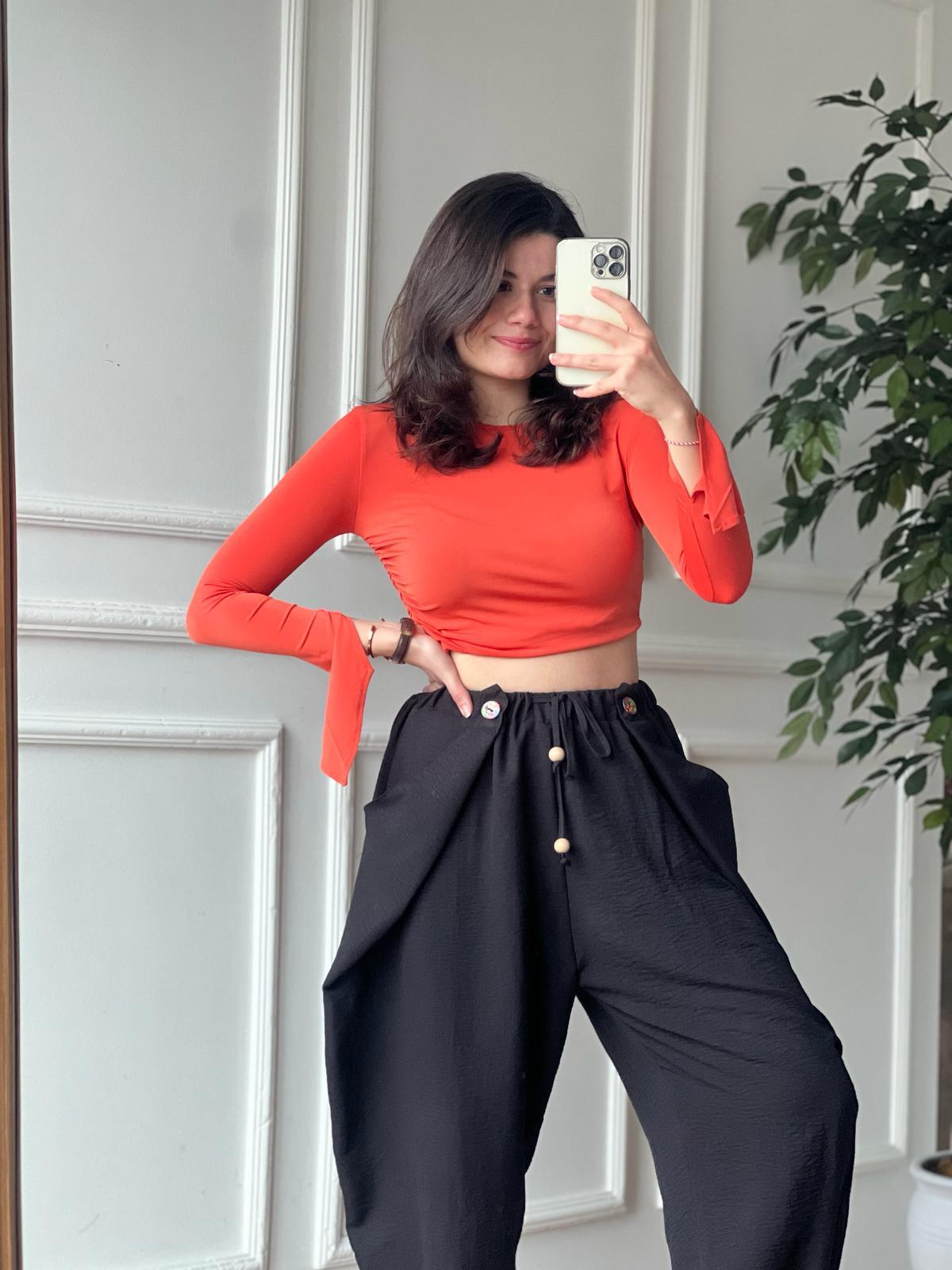 Yanı Kolları Yırtmaç Detaylı Bluz 2303 Oranj