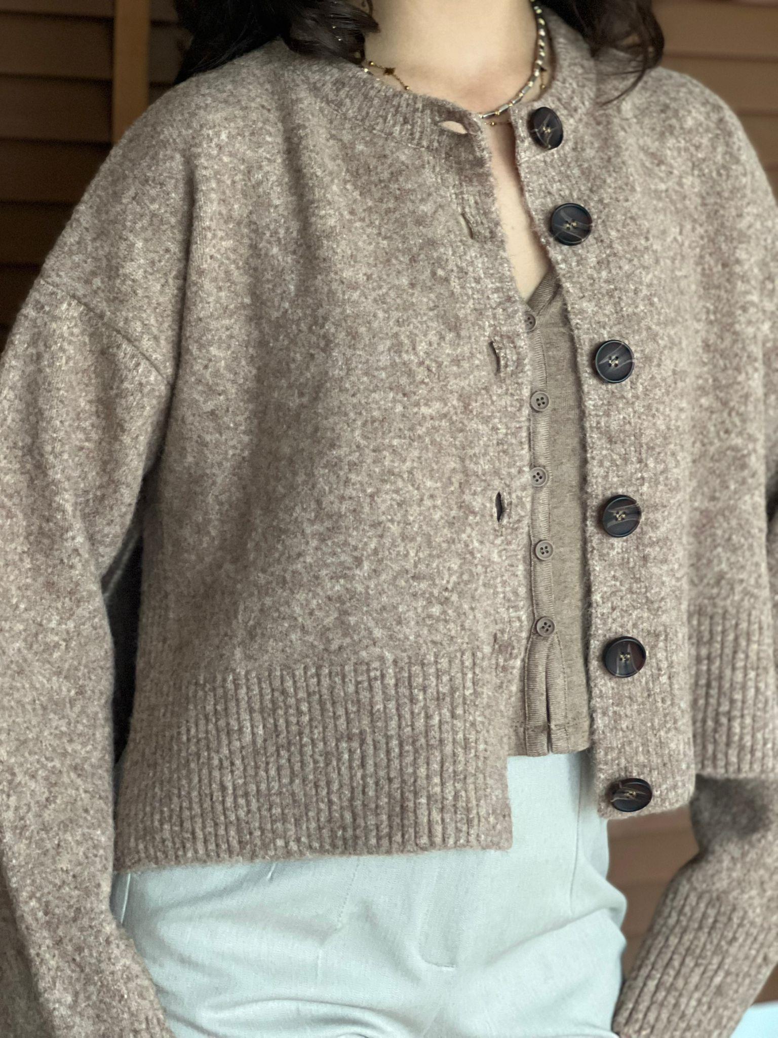 Yumoş Düğmeli Yırtmaçlı Hırka 60280 Koyu Bej