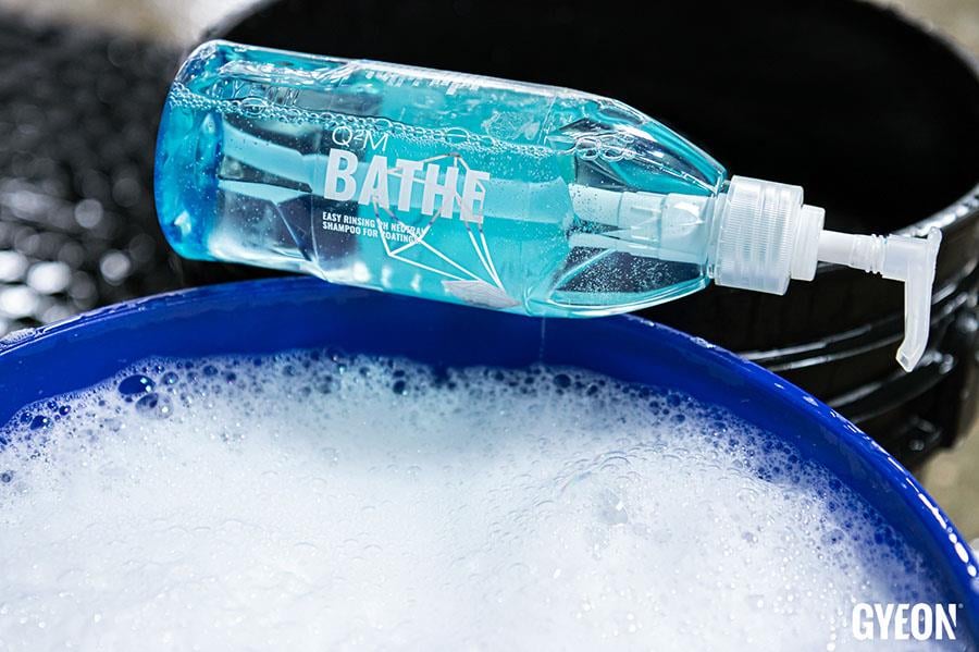 Gyeon Q2M Bathe 400ml Oto Şampuanı
