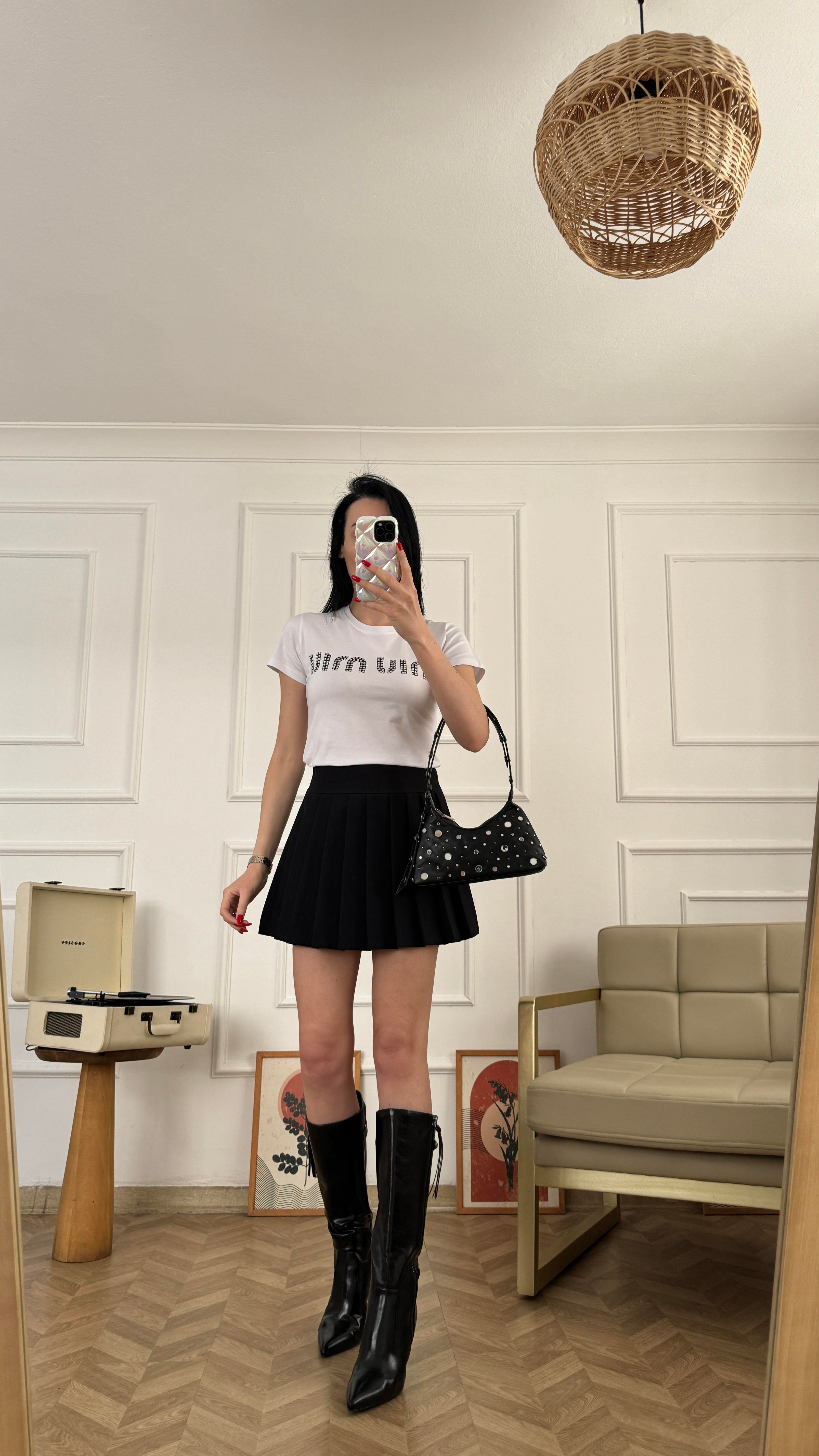 Baskılı Taş Detaylı Beyaz Tshirt