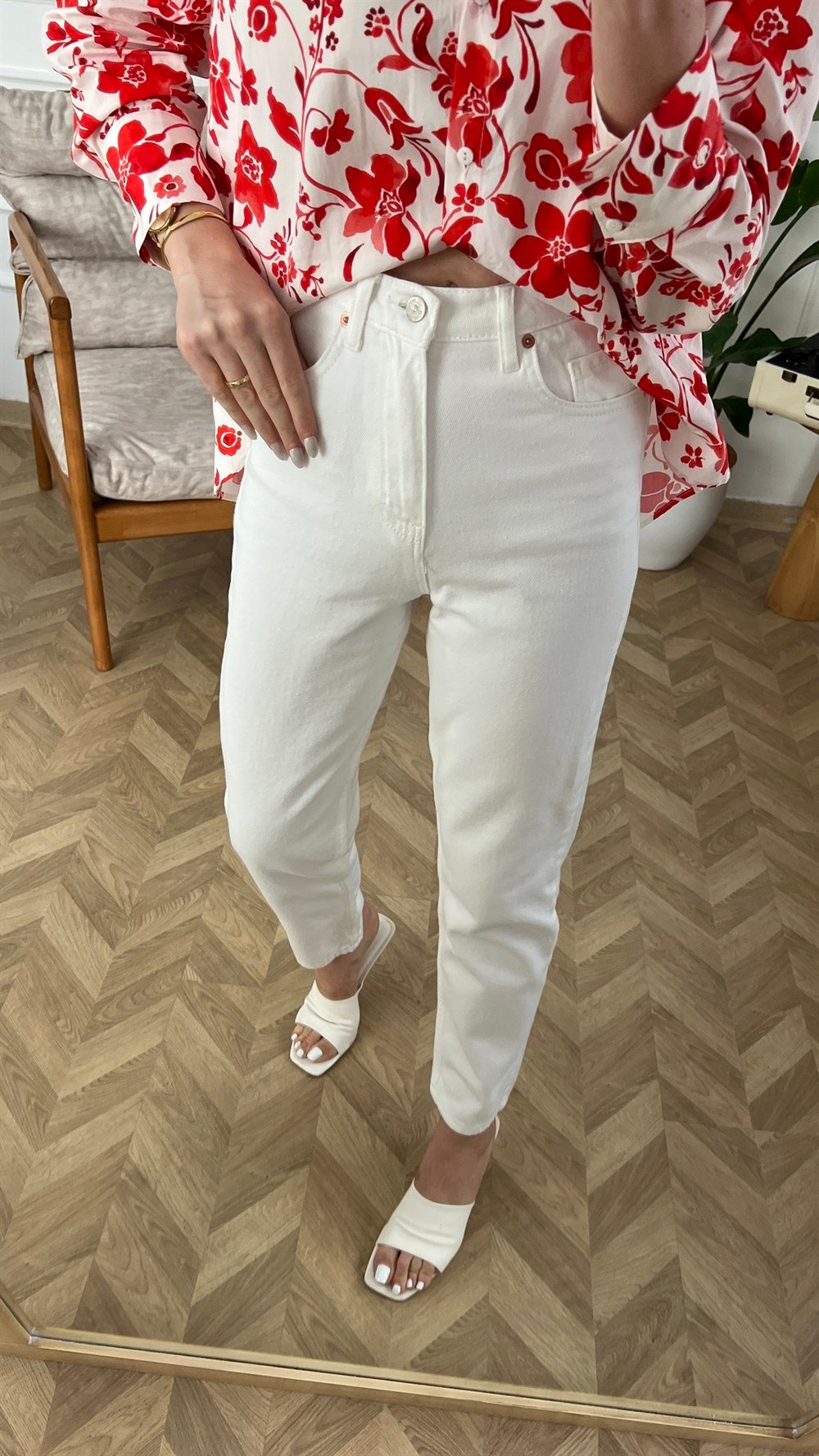 Beyaz Mom Fit