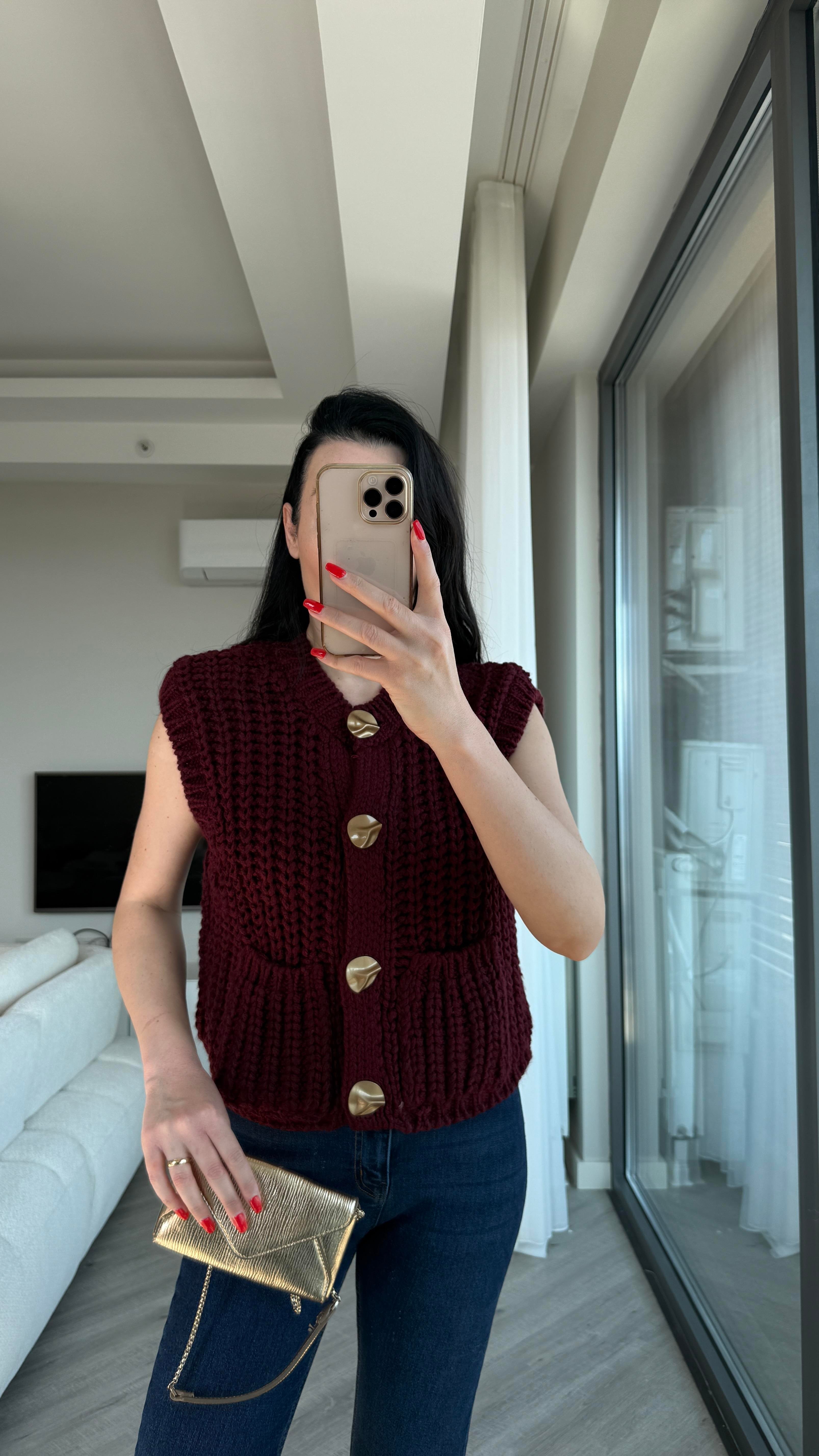 Bordo Örgü Gold Düğme Detaylı Yelek