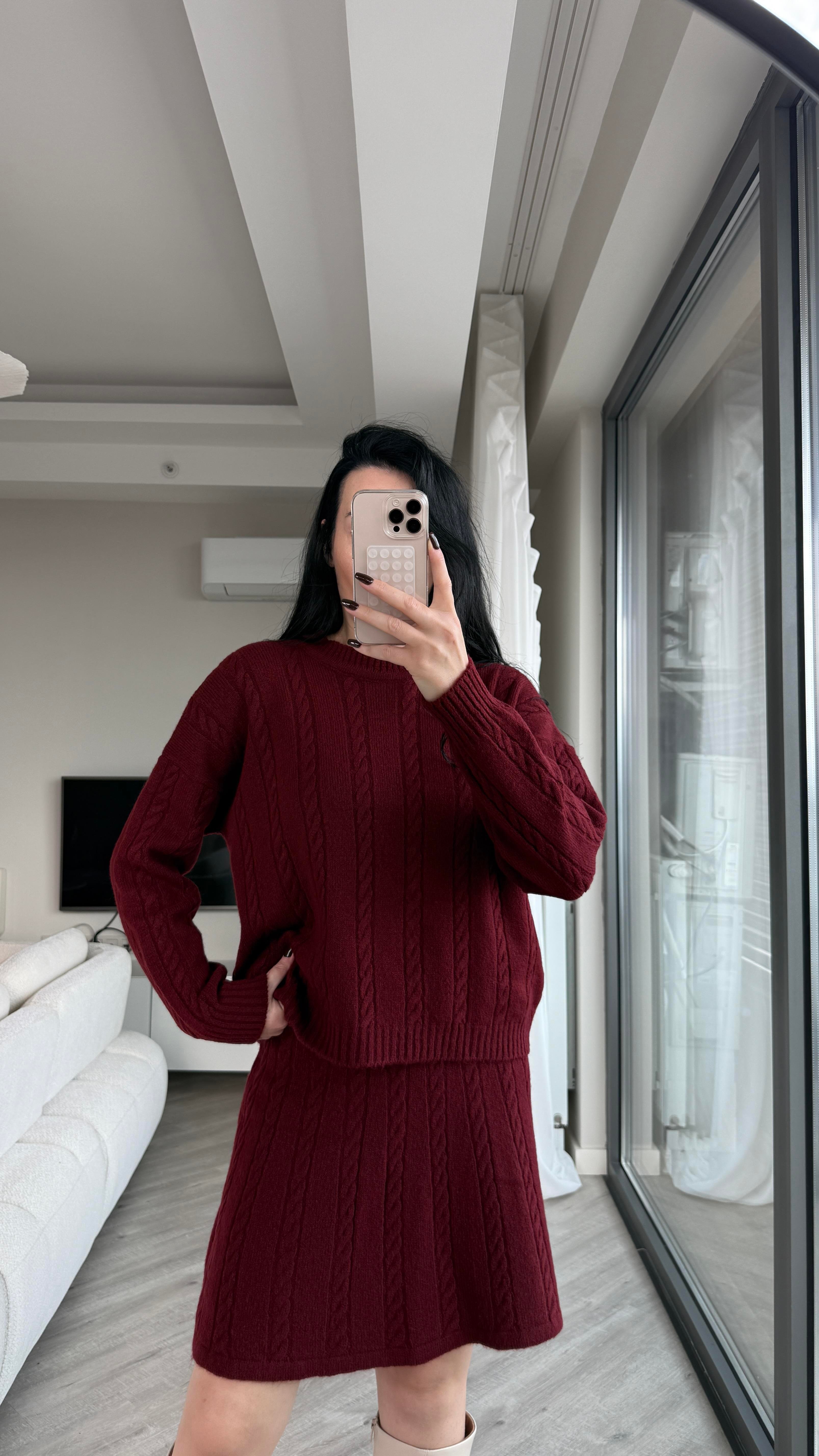 Bordo Saç Örgü Etekli Triko Takım