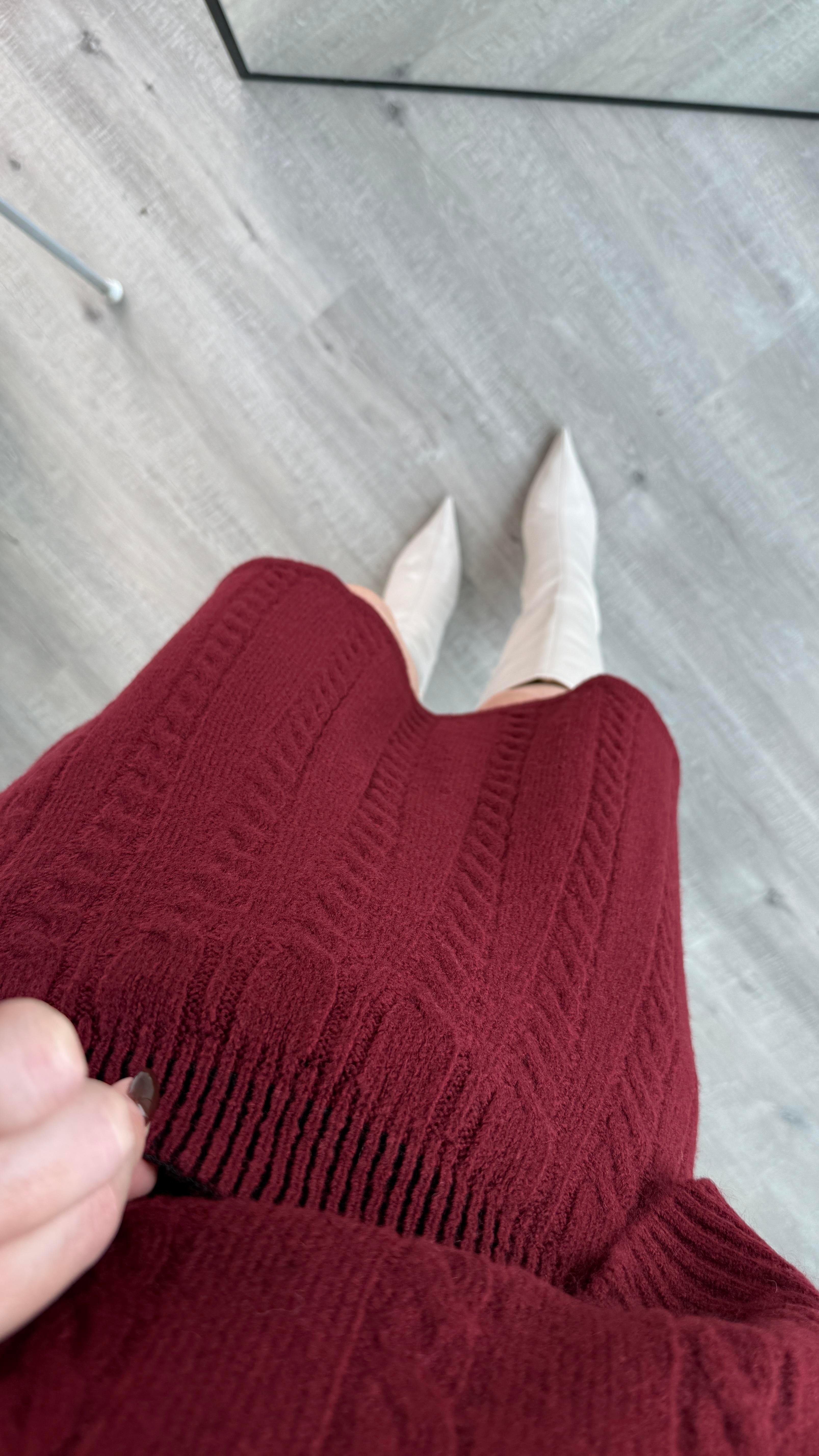 Bordo Saç Örgü Etekli Triko Takım