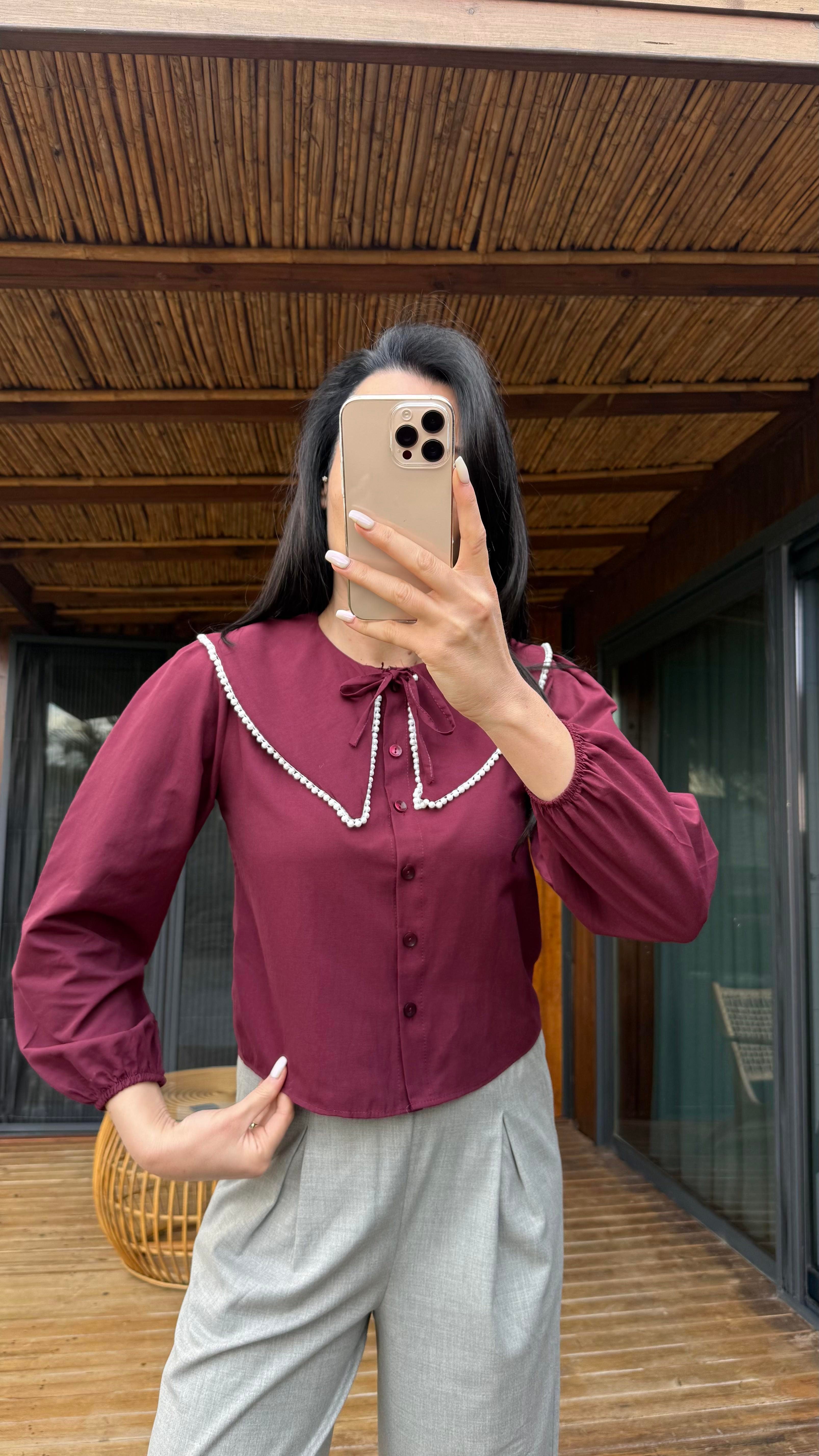 Bordo Yakası İnci Detaylı Gömlek