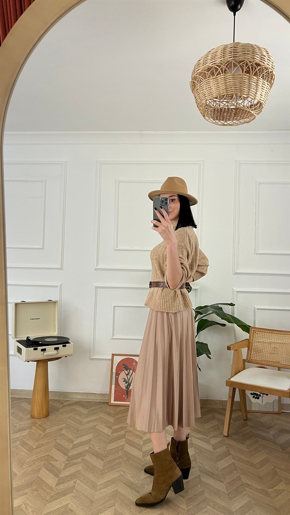 Camel Beli Lastikli Pileli Etek