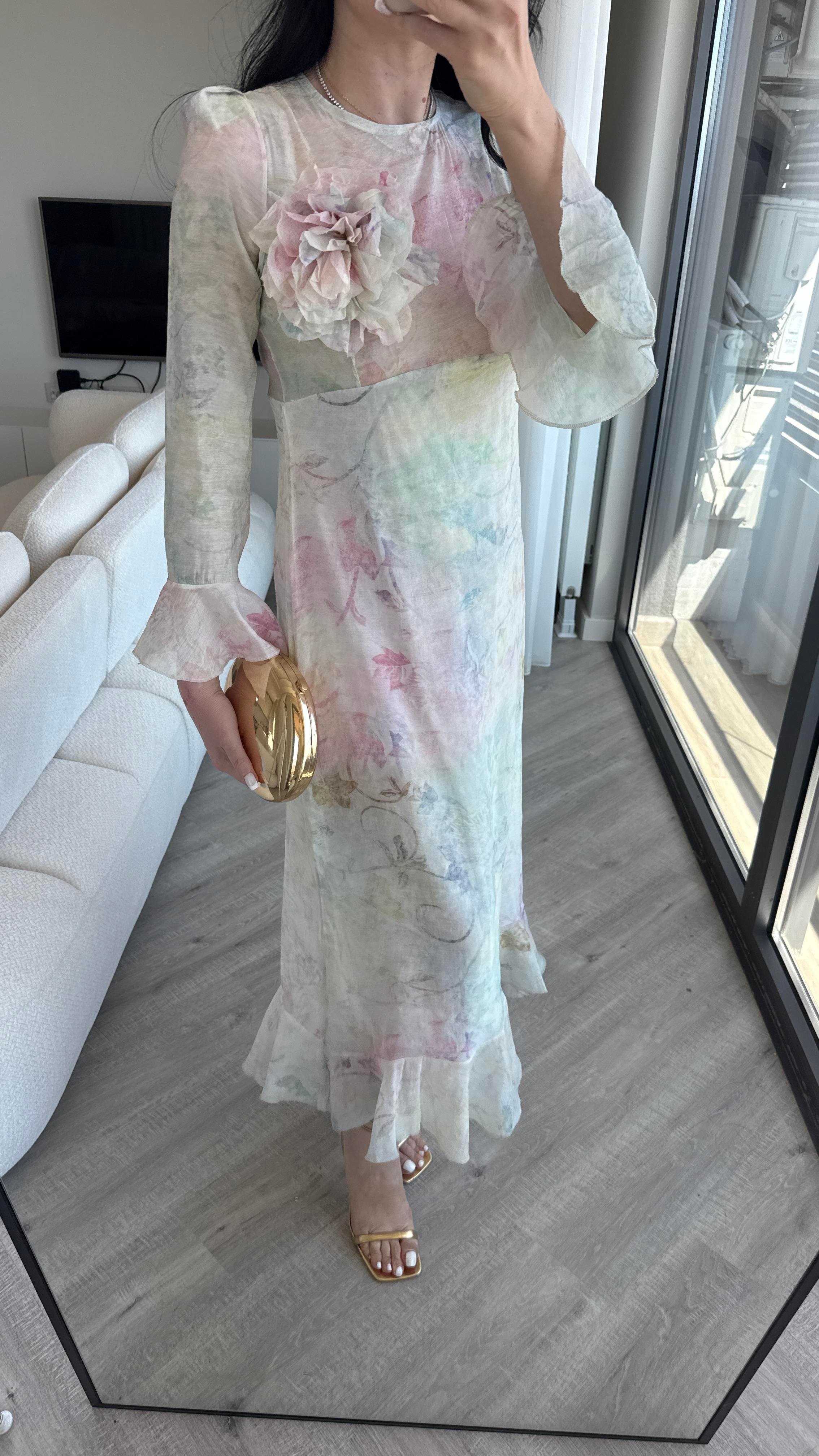 Gül Detaylı Pastel Elbise