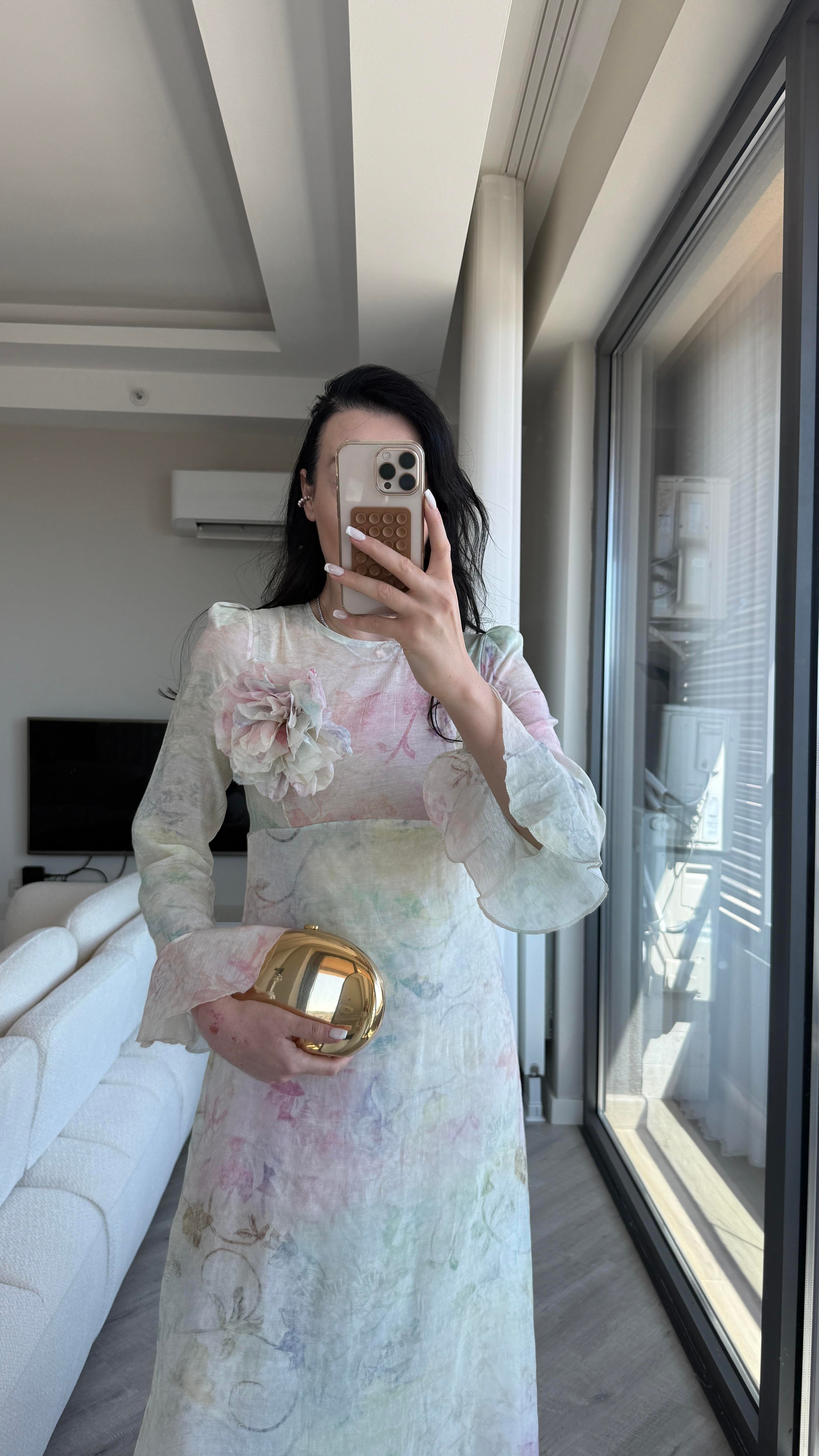 Gül Detaylı Pastel Elbise