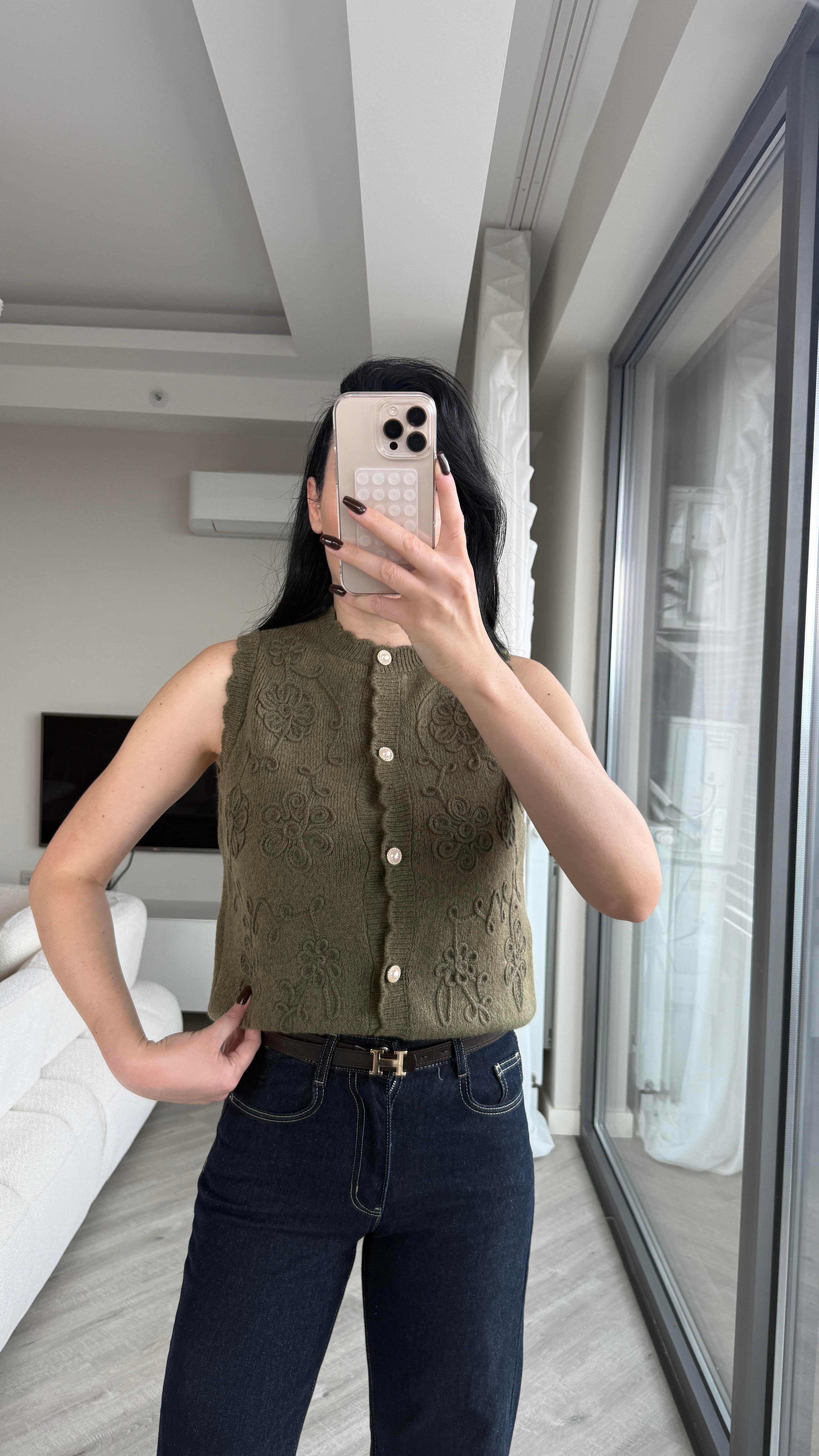 Haki Nakış Detaylı Yelek