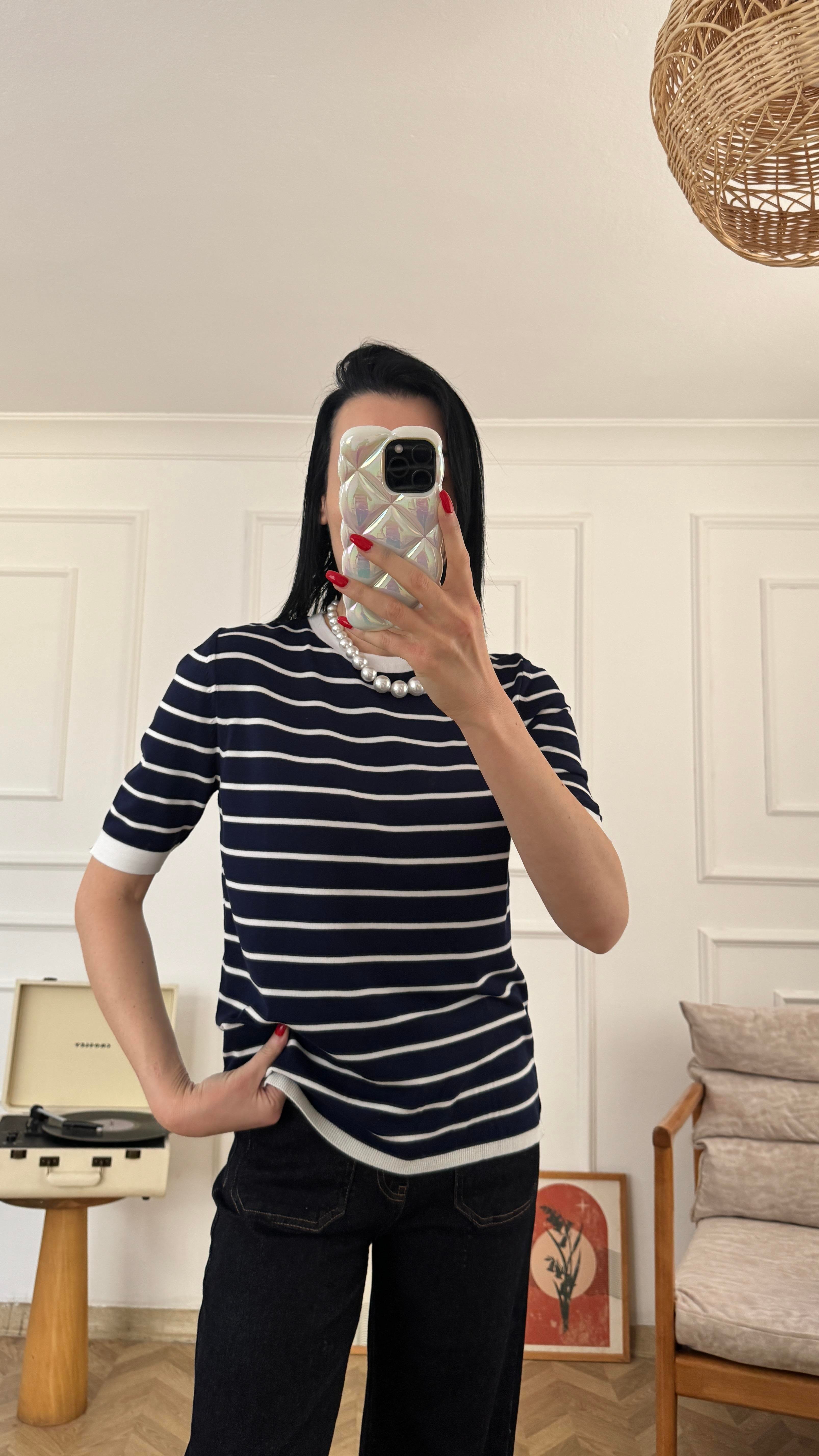 Lacivert Beyaz Çizgili Likralı Triko Tshirt