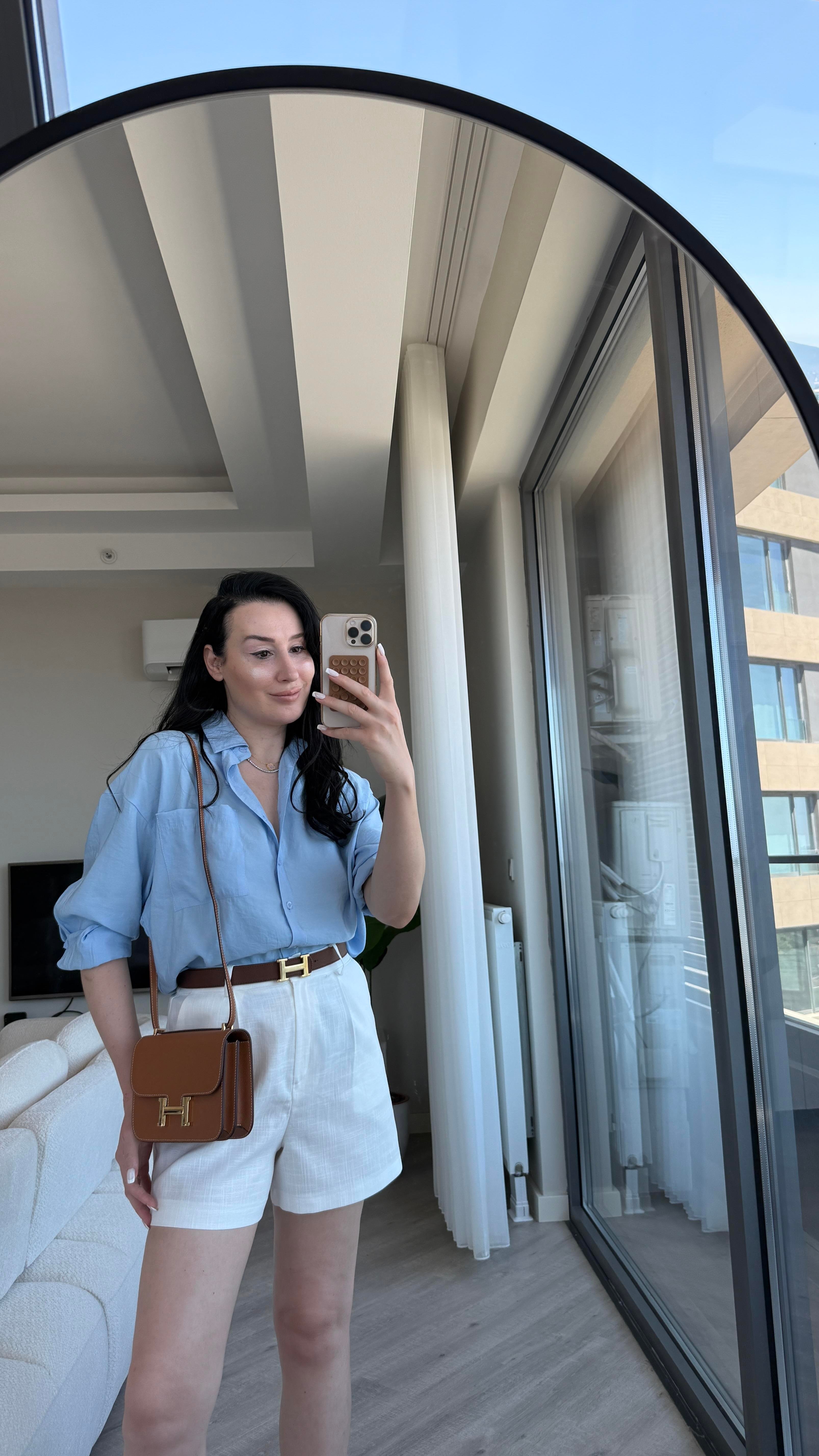 Mavi Cep Detaylı Modal Gömlek