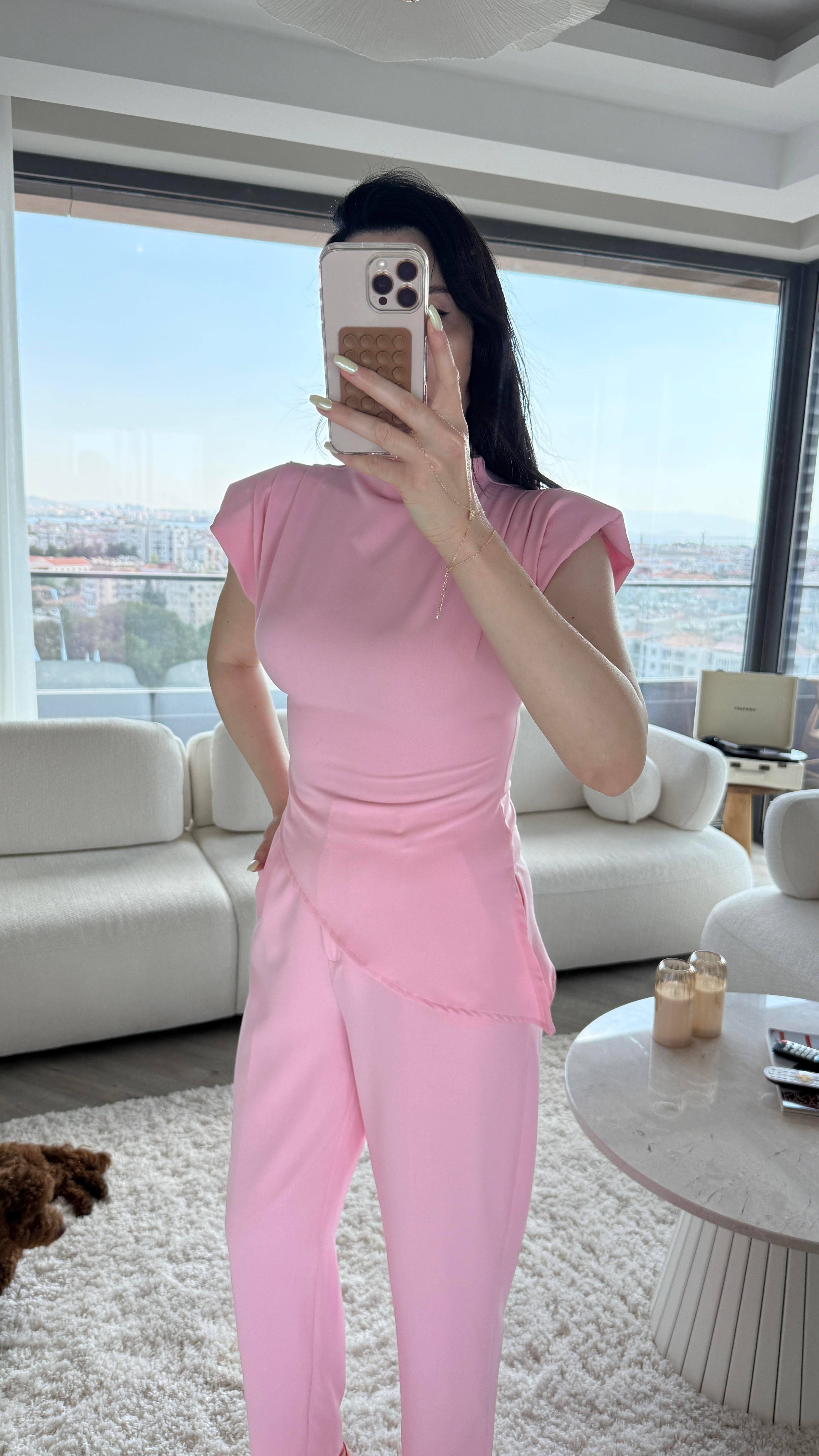 Pembe Asimetrik Vatkalı Bluz