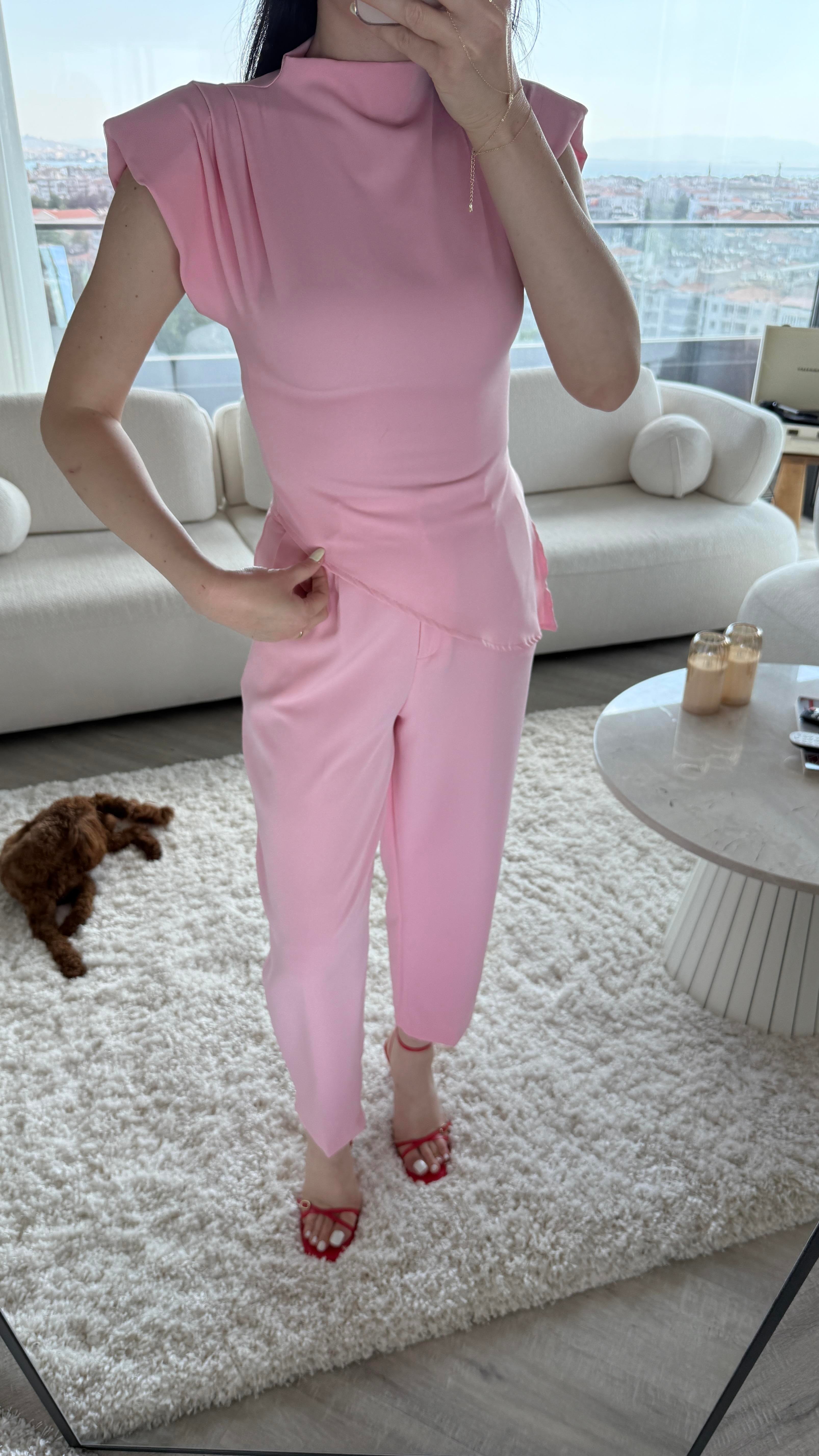 Pembe Asimetrik Vatkalı Bluz