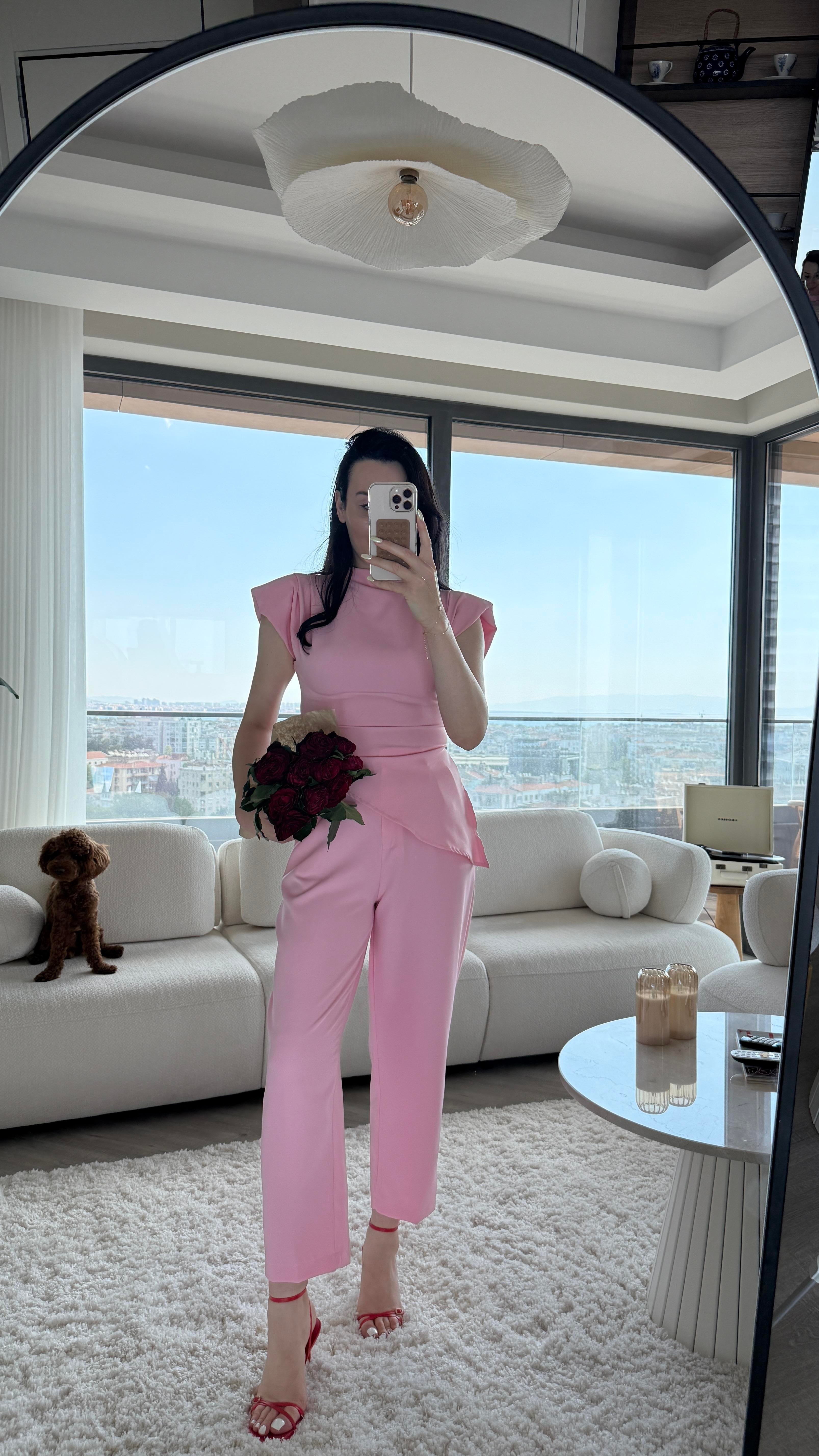 Pembe Asimetrik Vatkalı Bluz