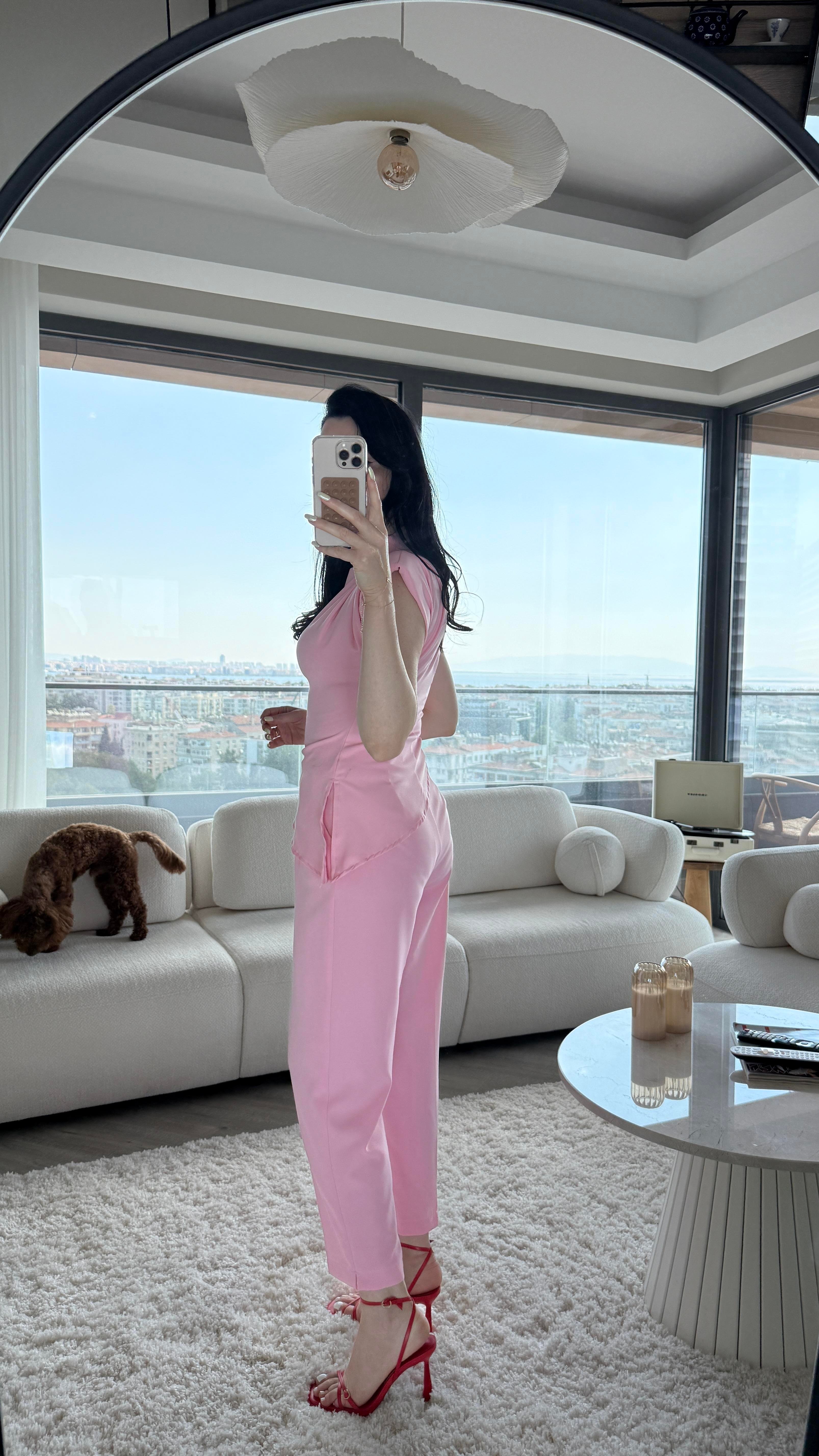 Pembe Asimetrik Vatkalı Bluz