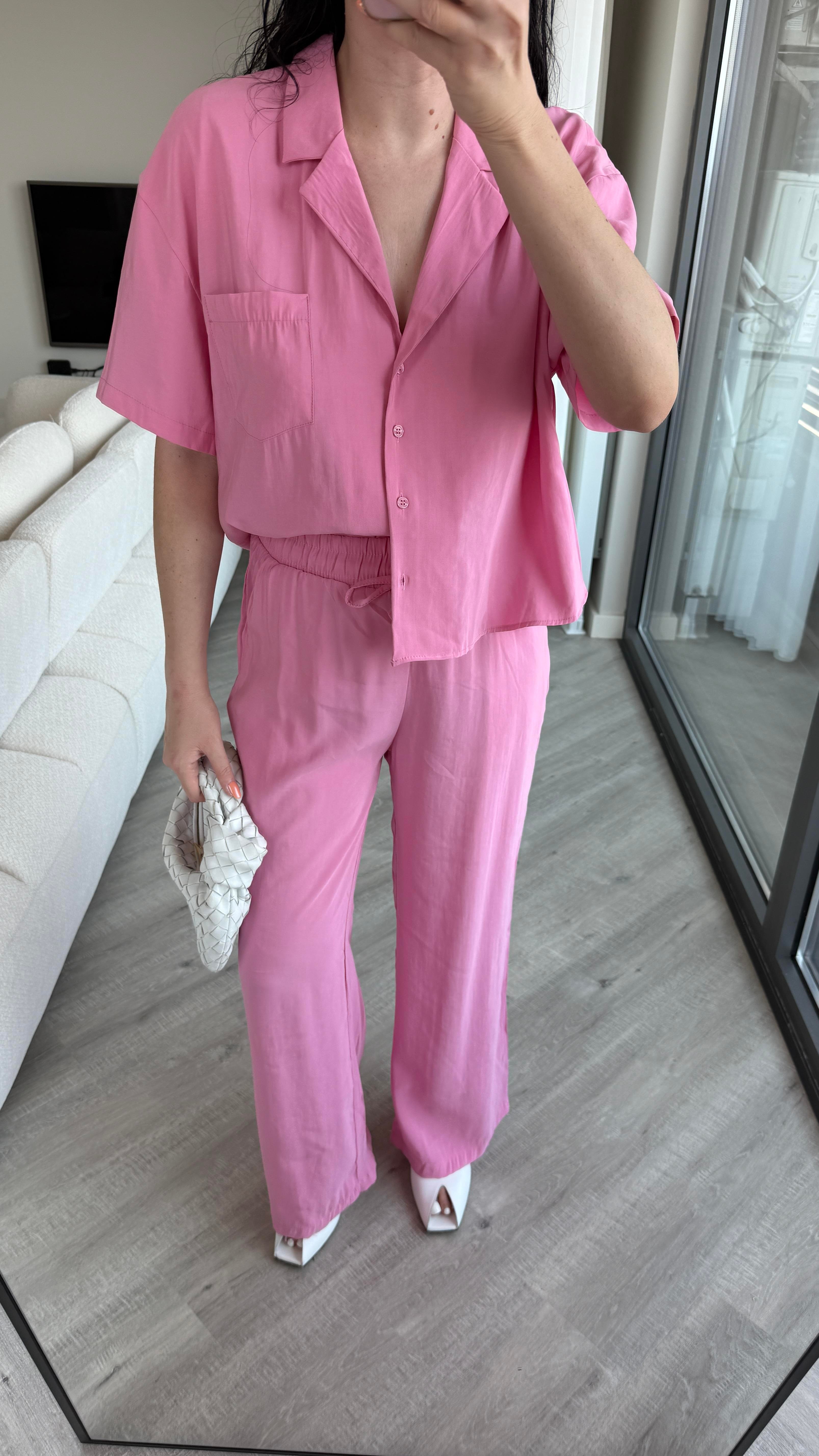 Pembe Gömlekli Modal Takım