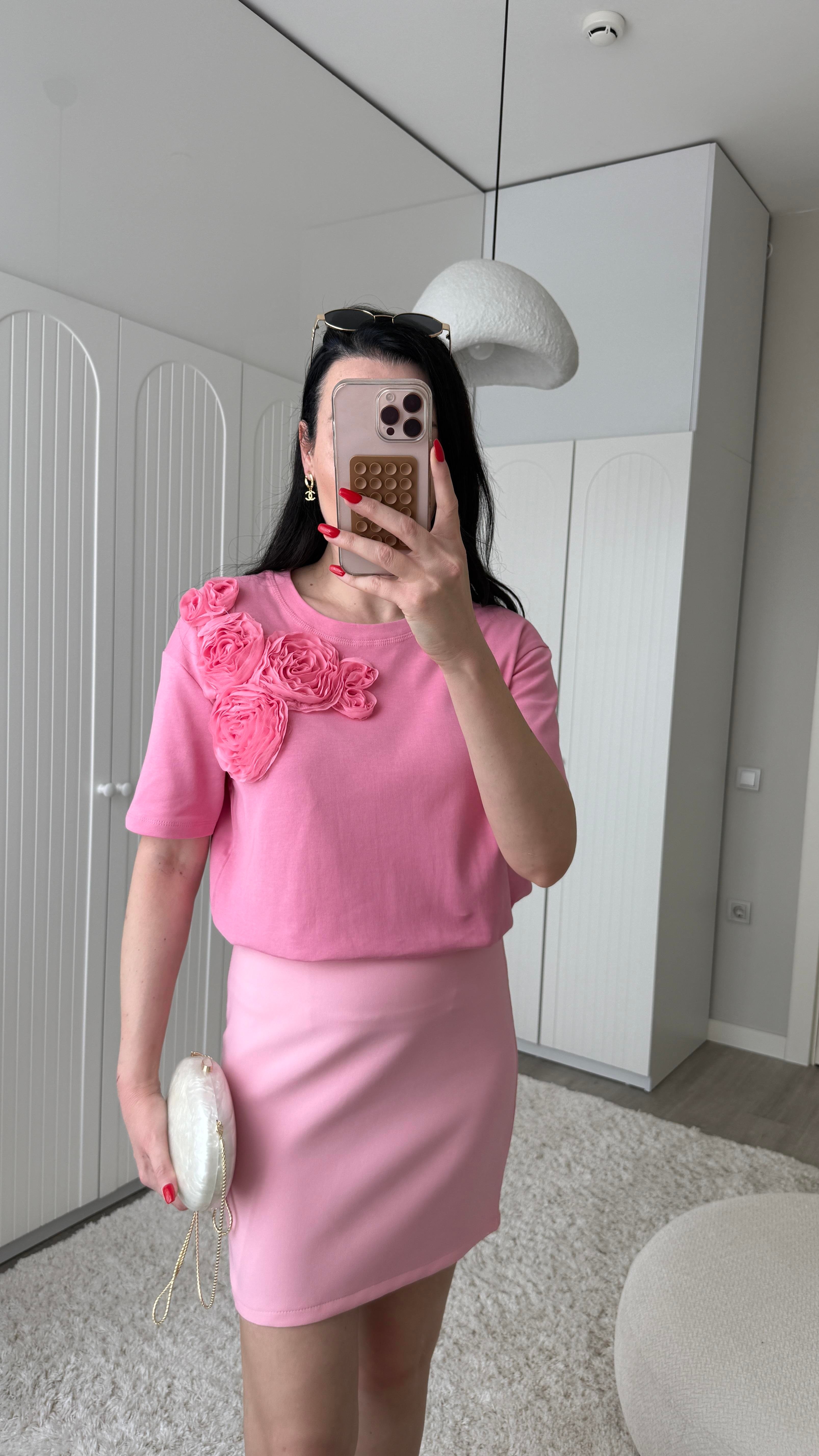 Pembe Gül Detaylı Tshirt