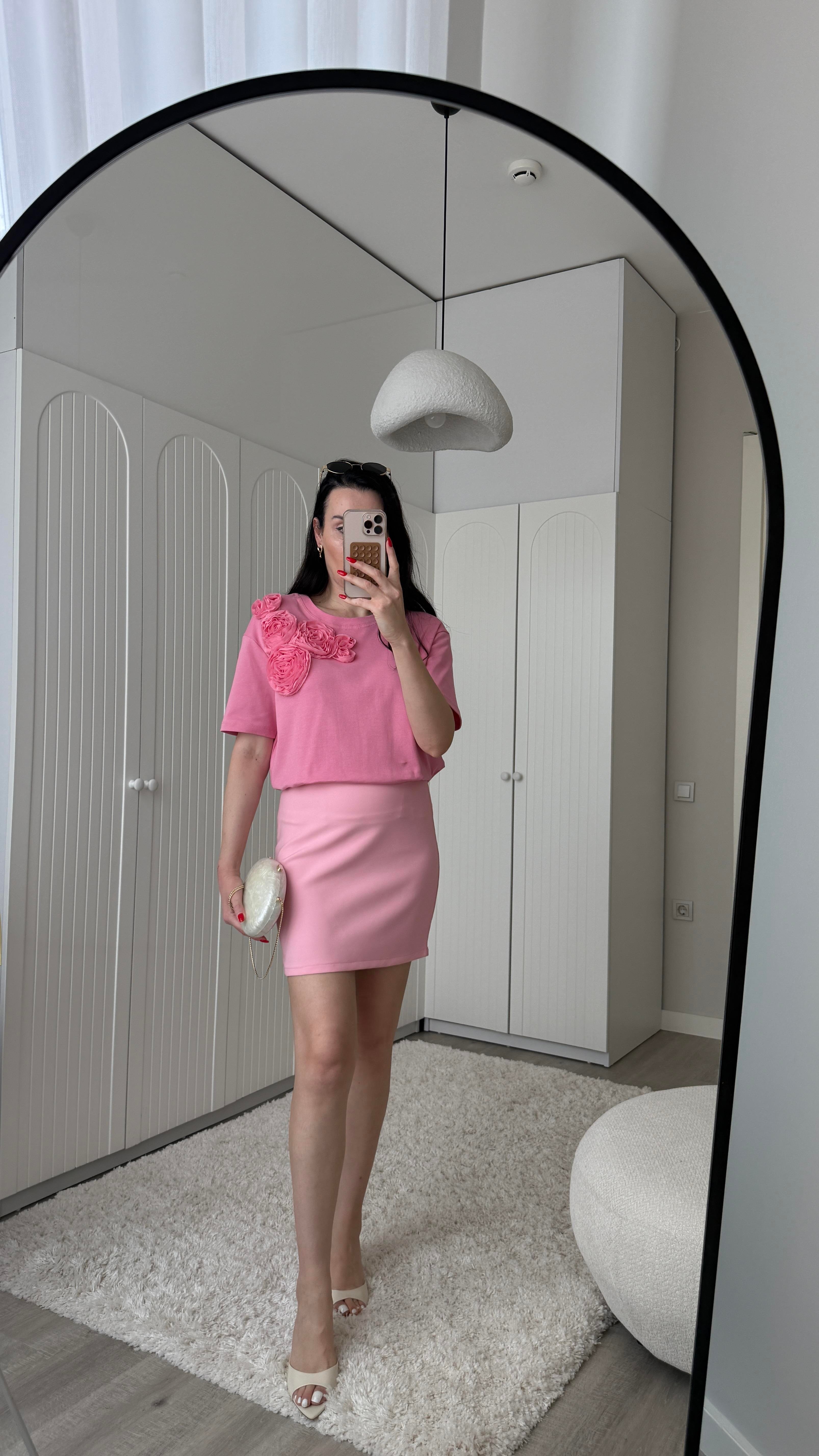 Pembe Gül Detaylı Tshirt