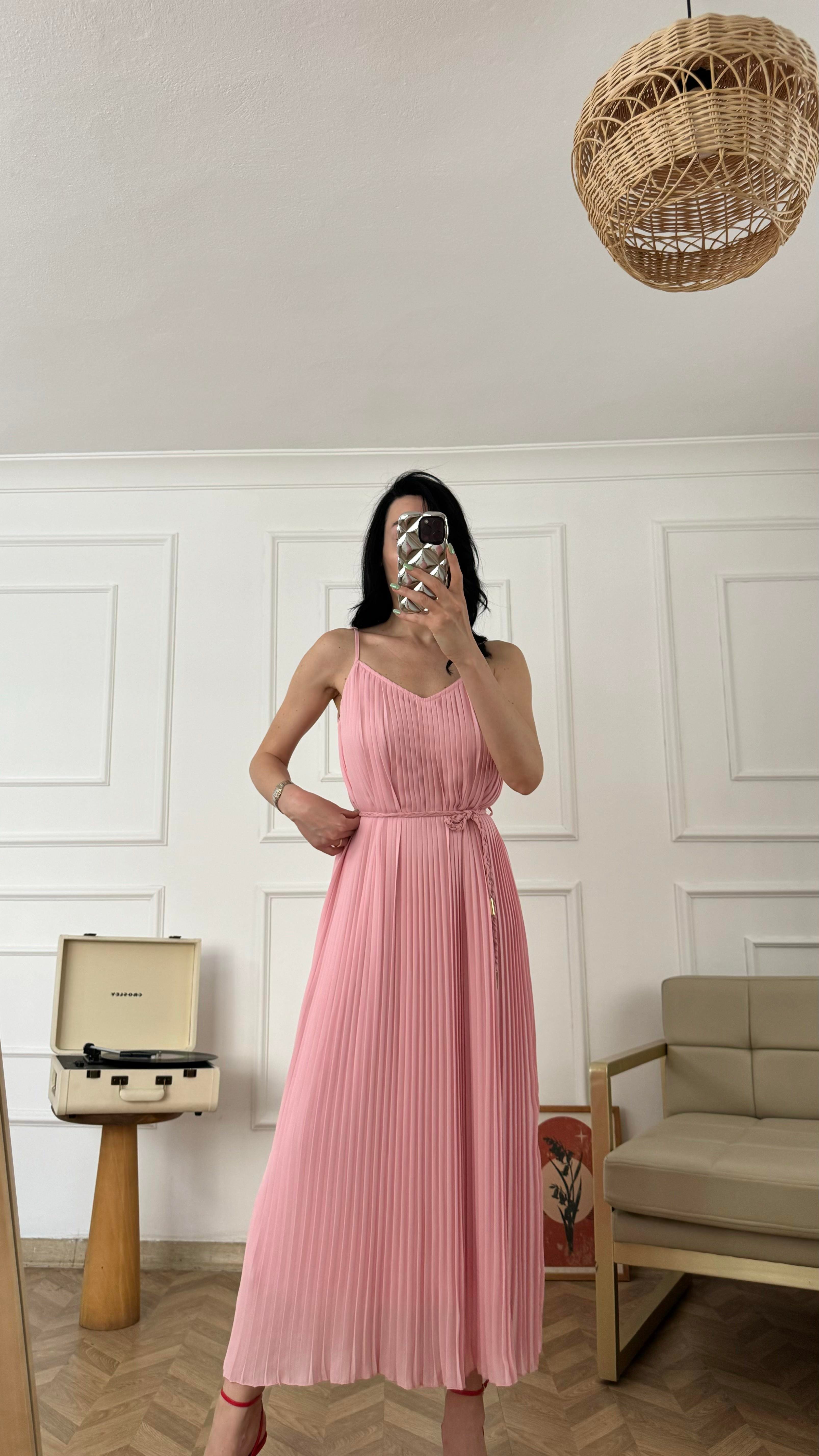 Pembe İnce Askılı Piliseli Elbise