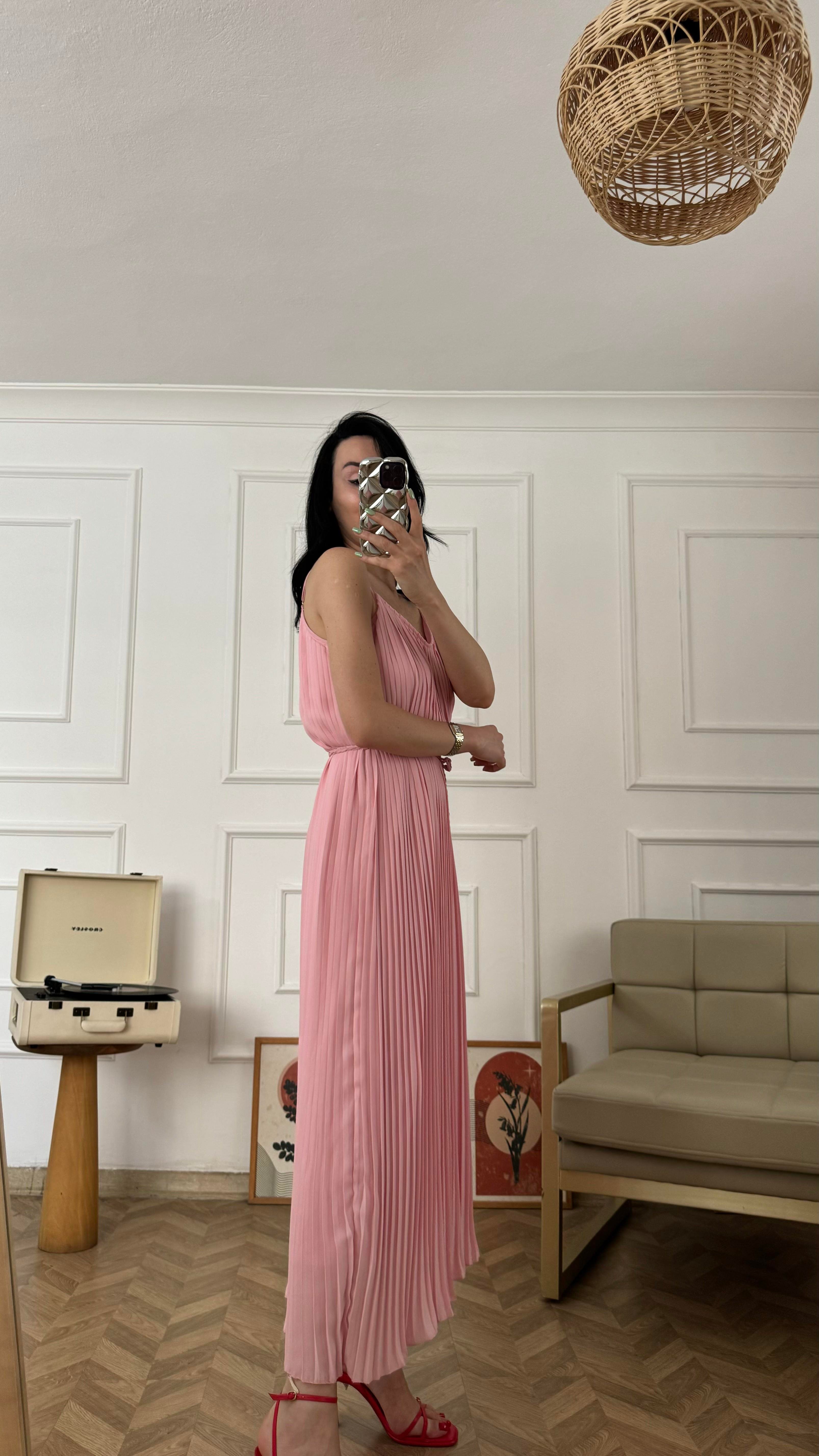 Pembe İnce Askılı Piliseli Elbise