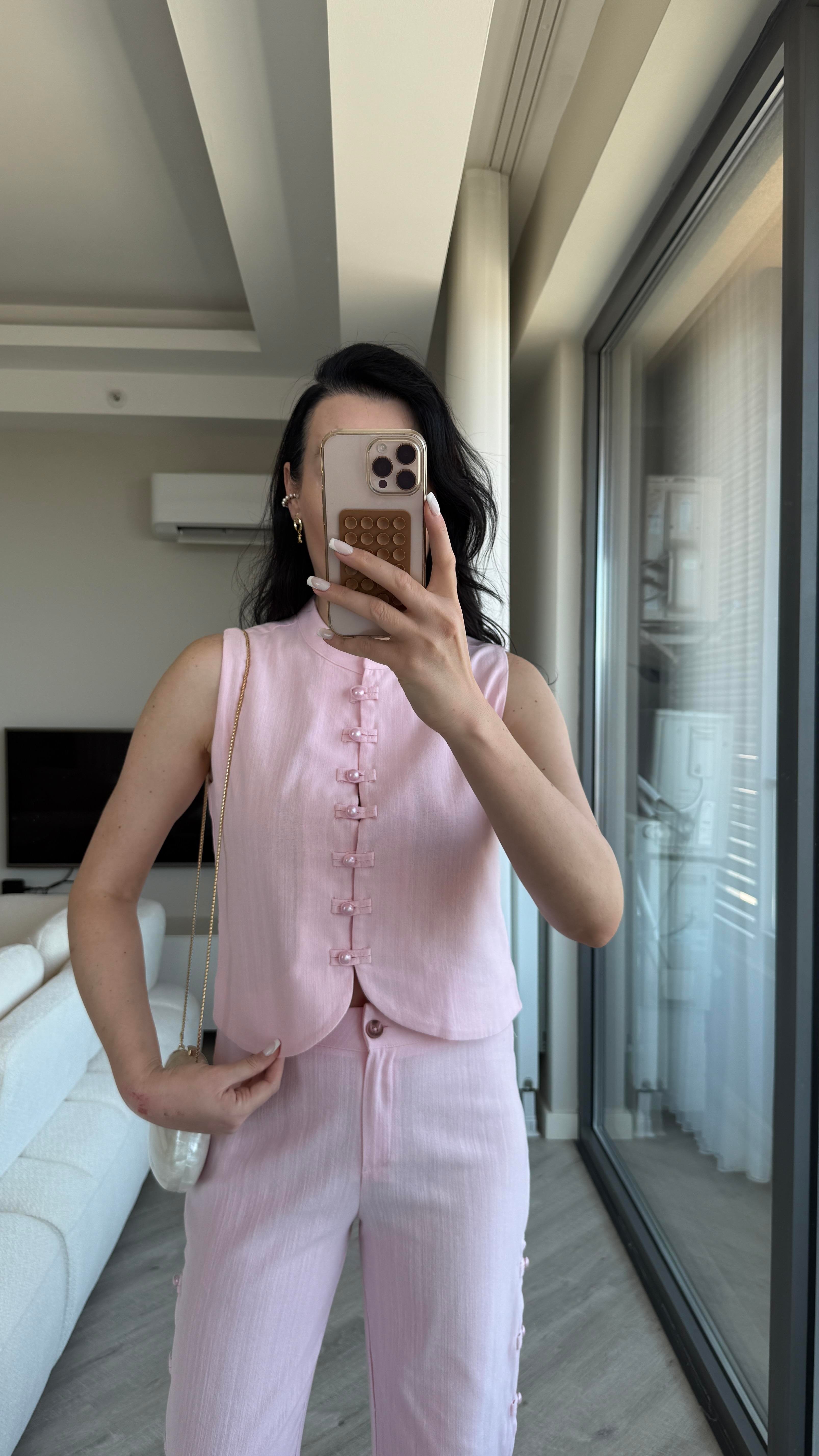 Pembe İnci Düğme Detaylı Yelekli Keten Takım