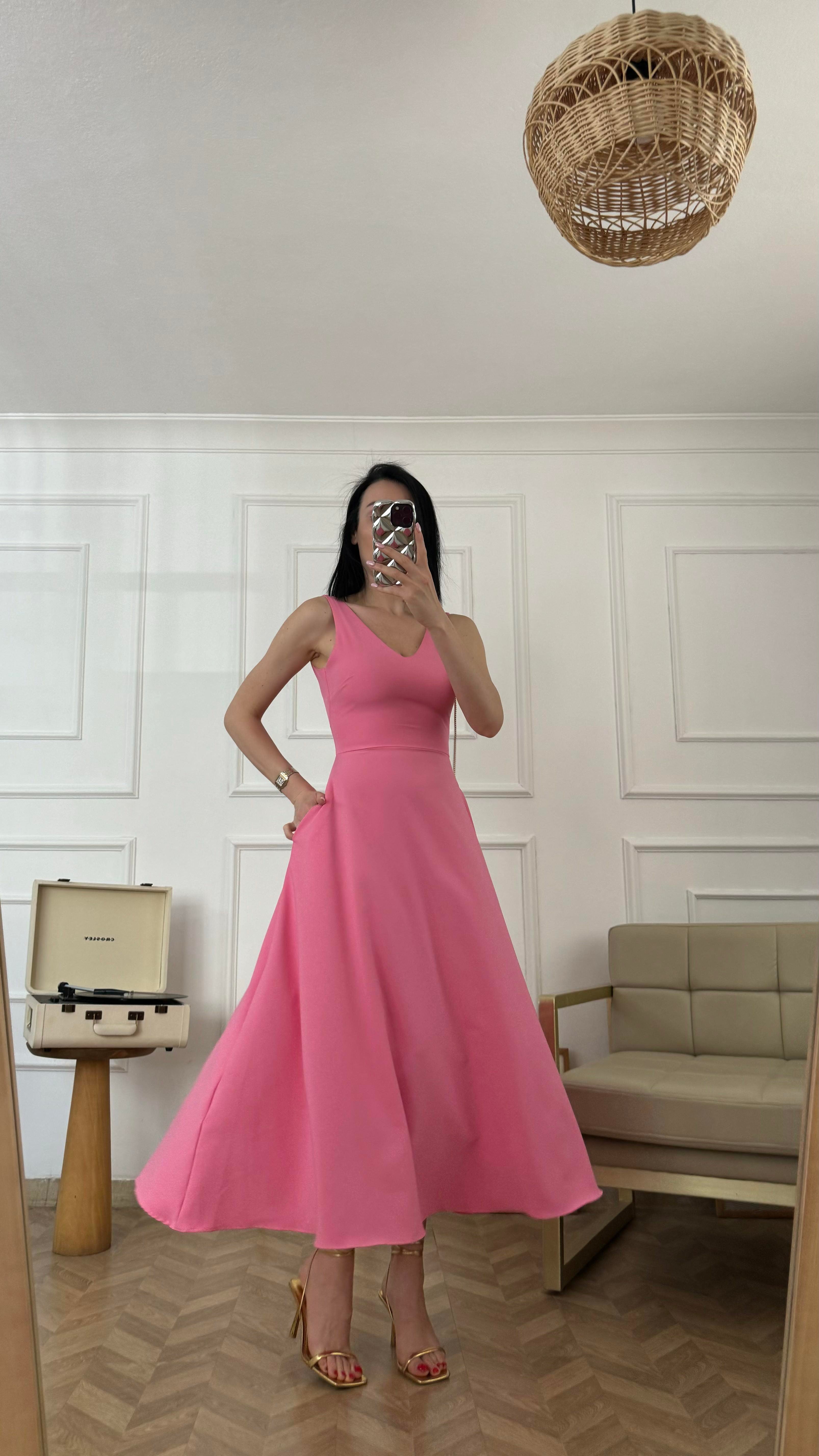 Pembe Kalın Askılı Kloş Elbise