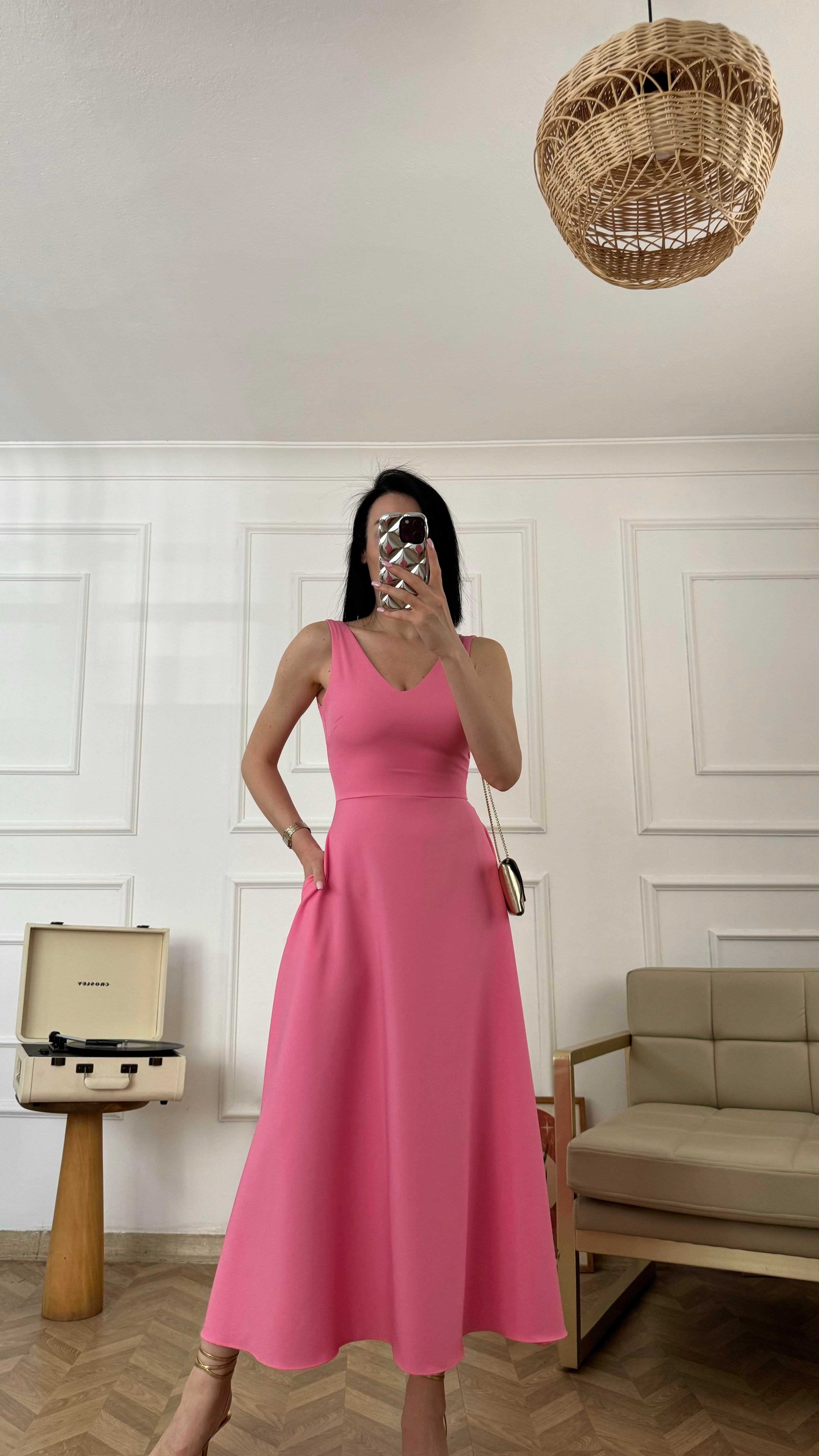 Pembe Kalın Askılı Kloş Elbise