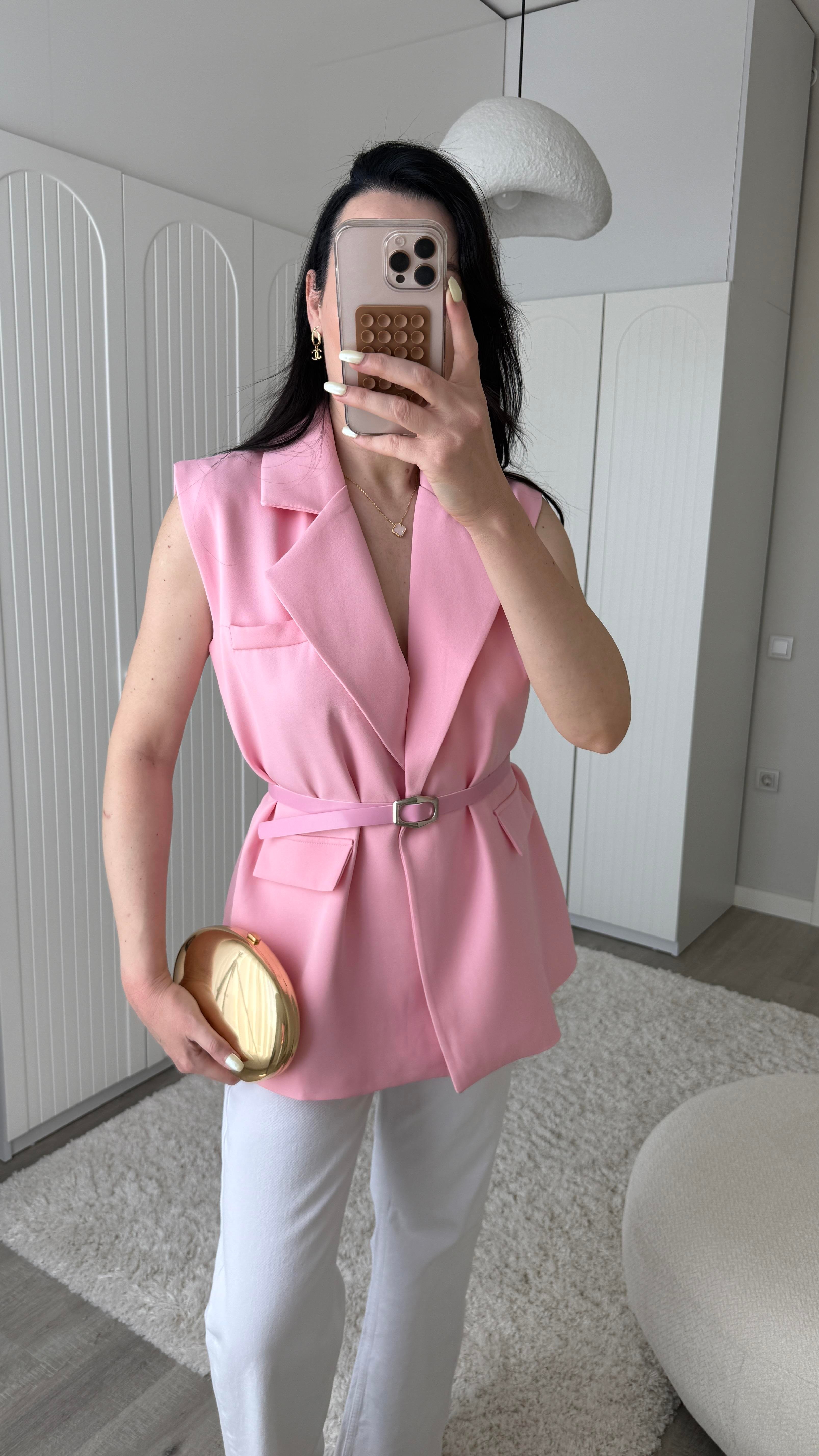 Pembe Kemer Detaylı Yelek
