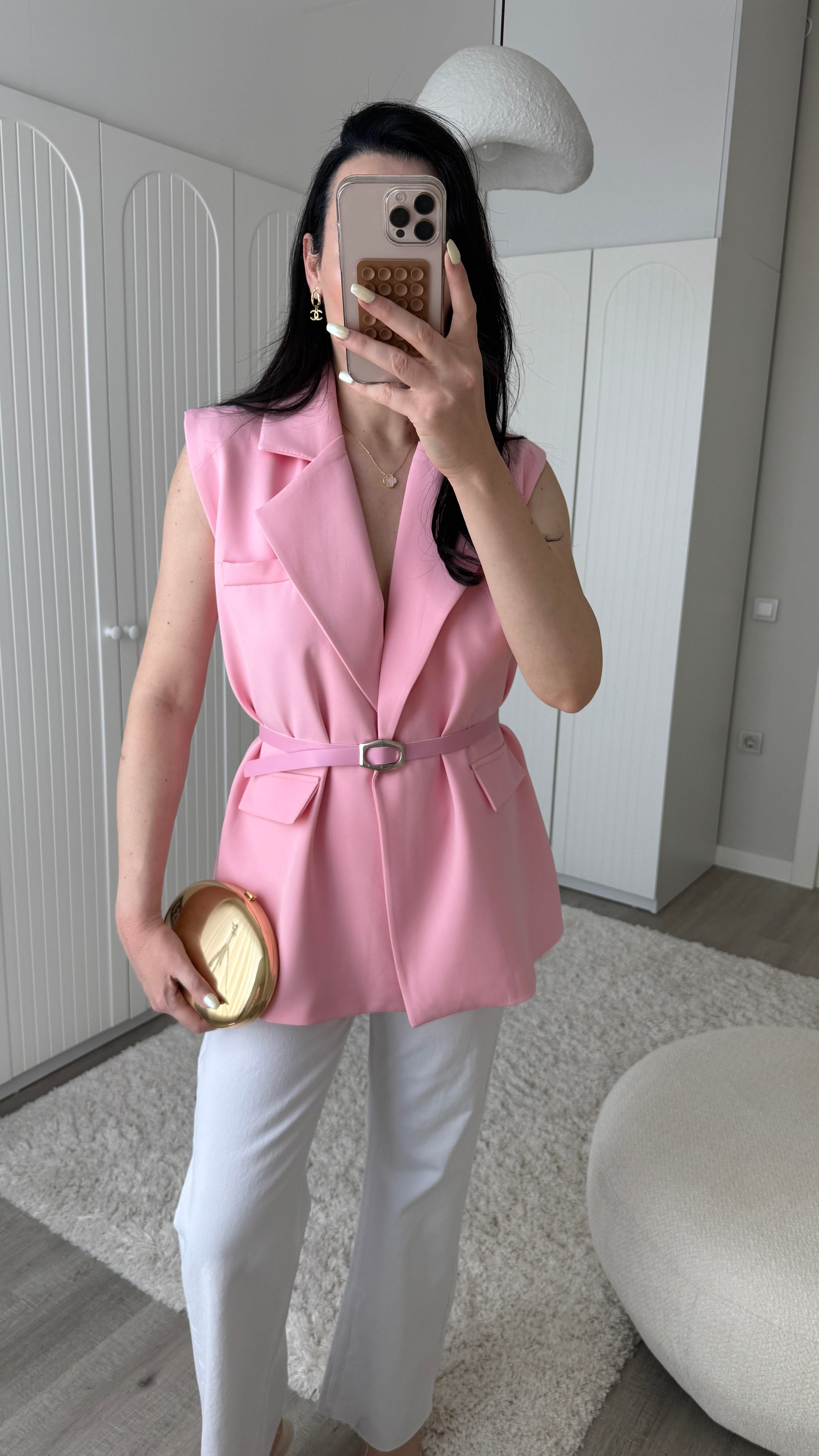 Pembe Kemer Detaylı Yelek