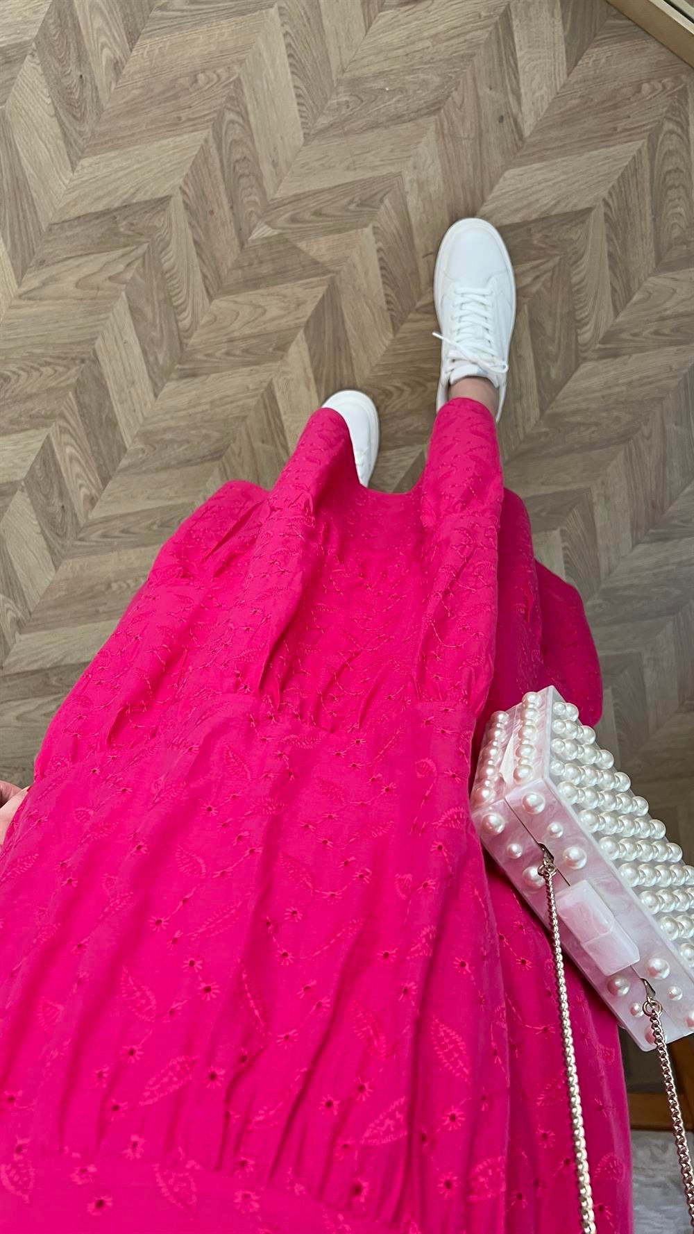 Pembe Yakası Fırfır Detaylı Fisto Elbise