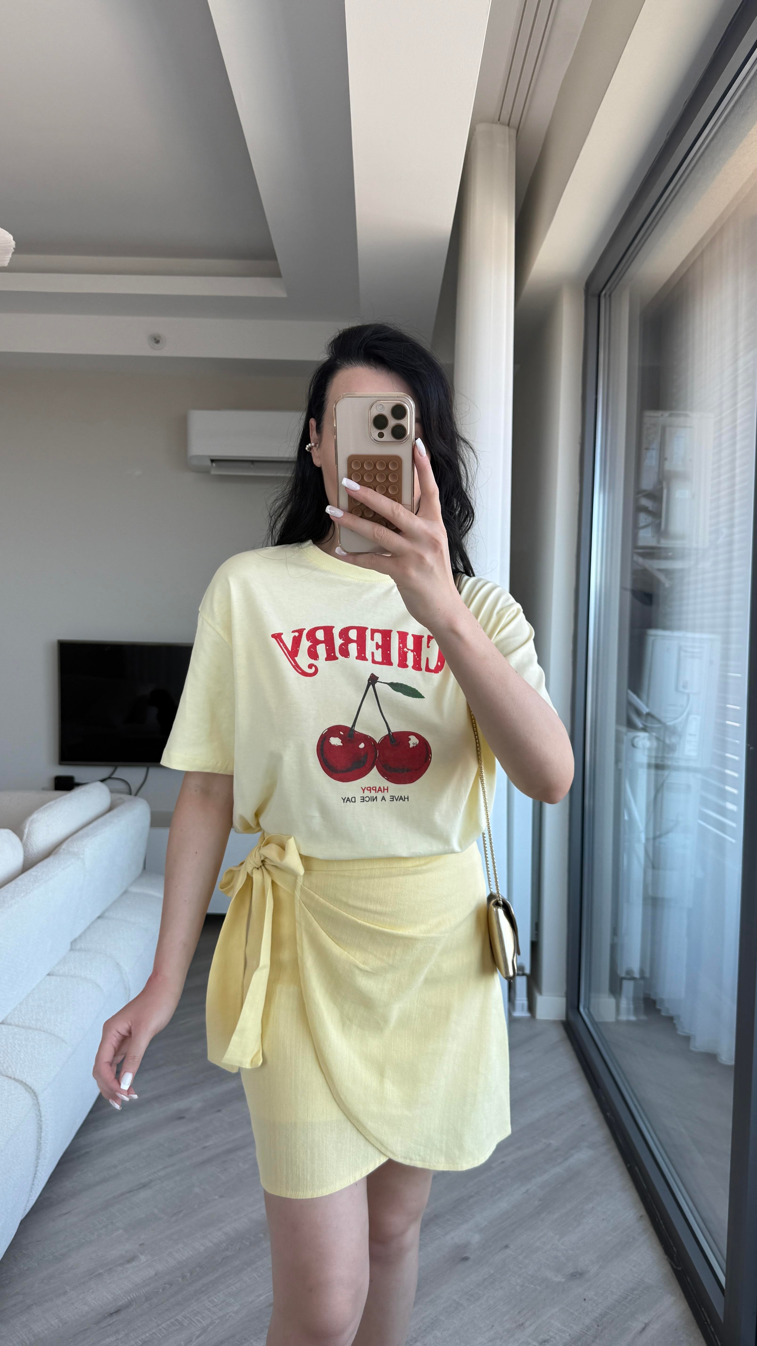 Sarı Cherry T-Shirt
