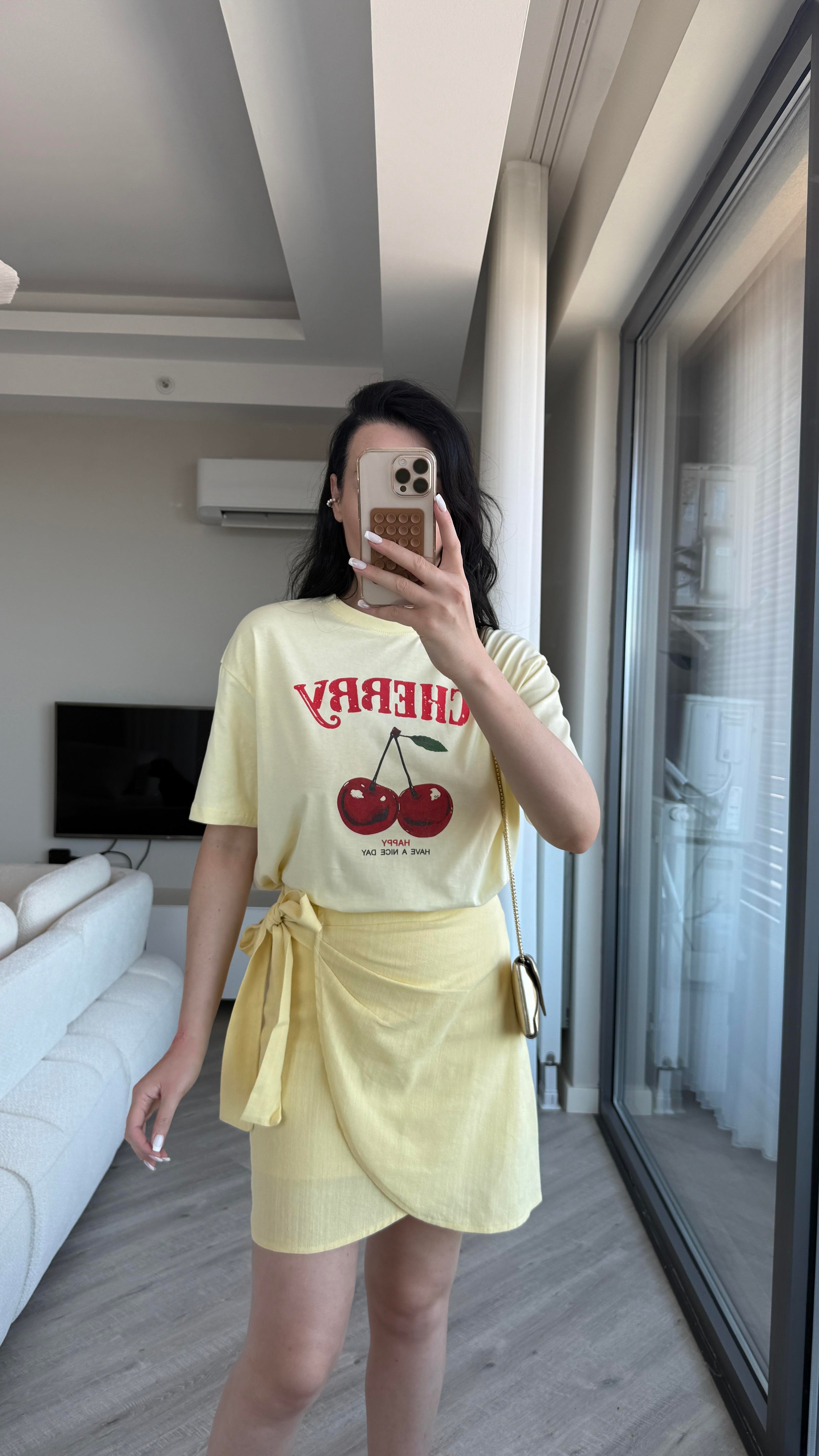 Sarı Cherry T-Shirt