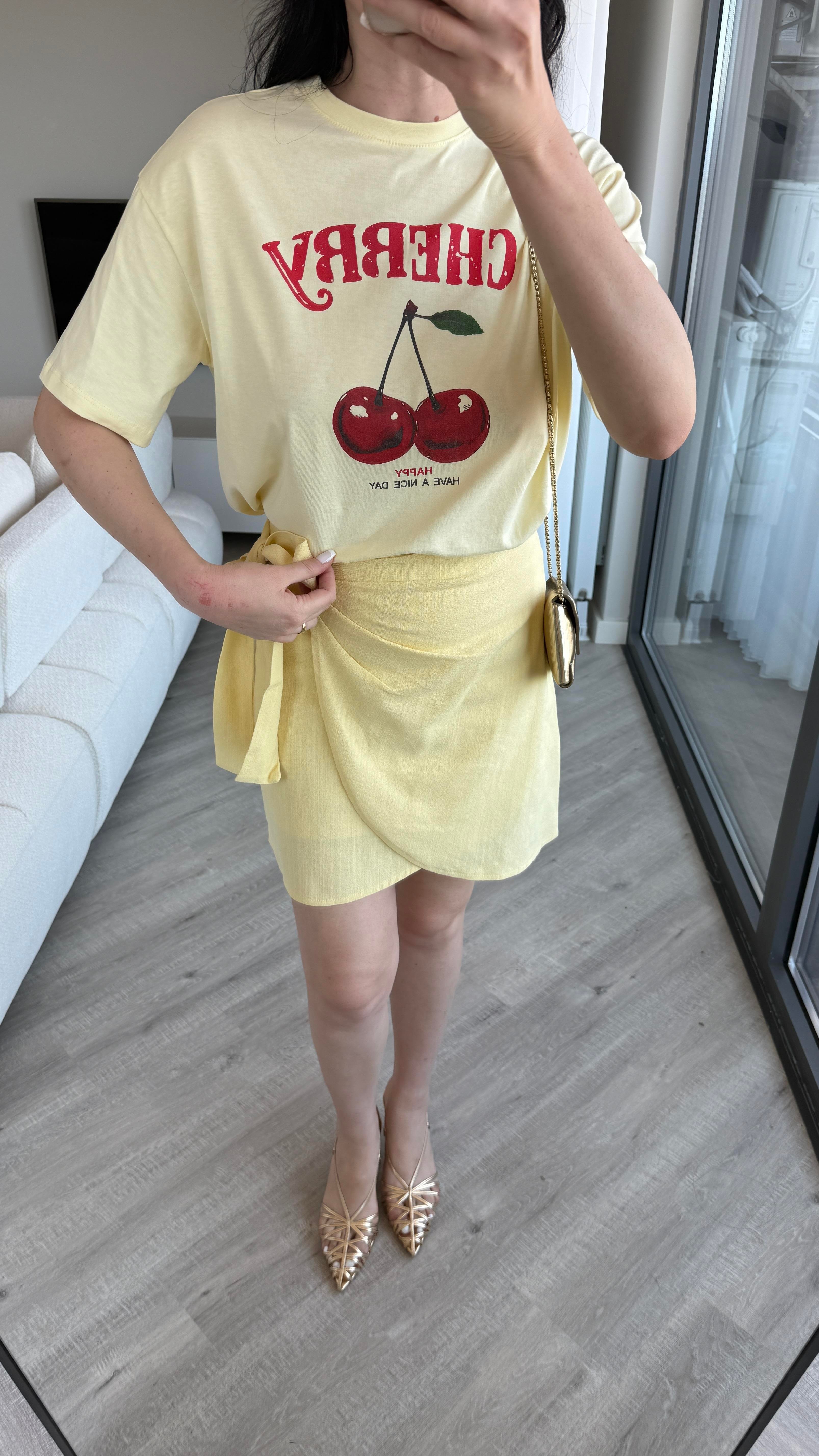 Sarı Cherry T-Shirt