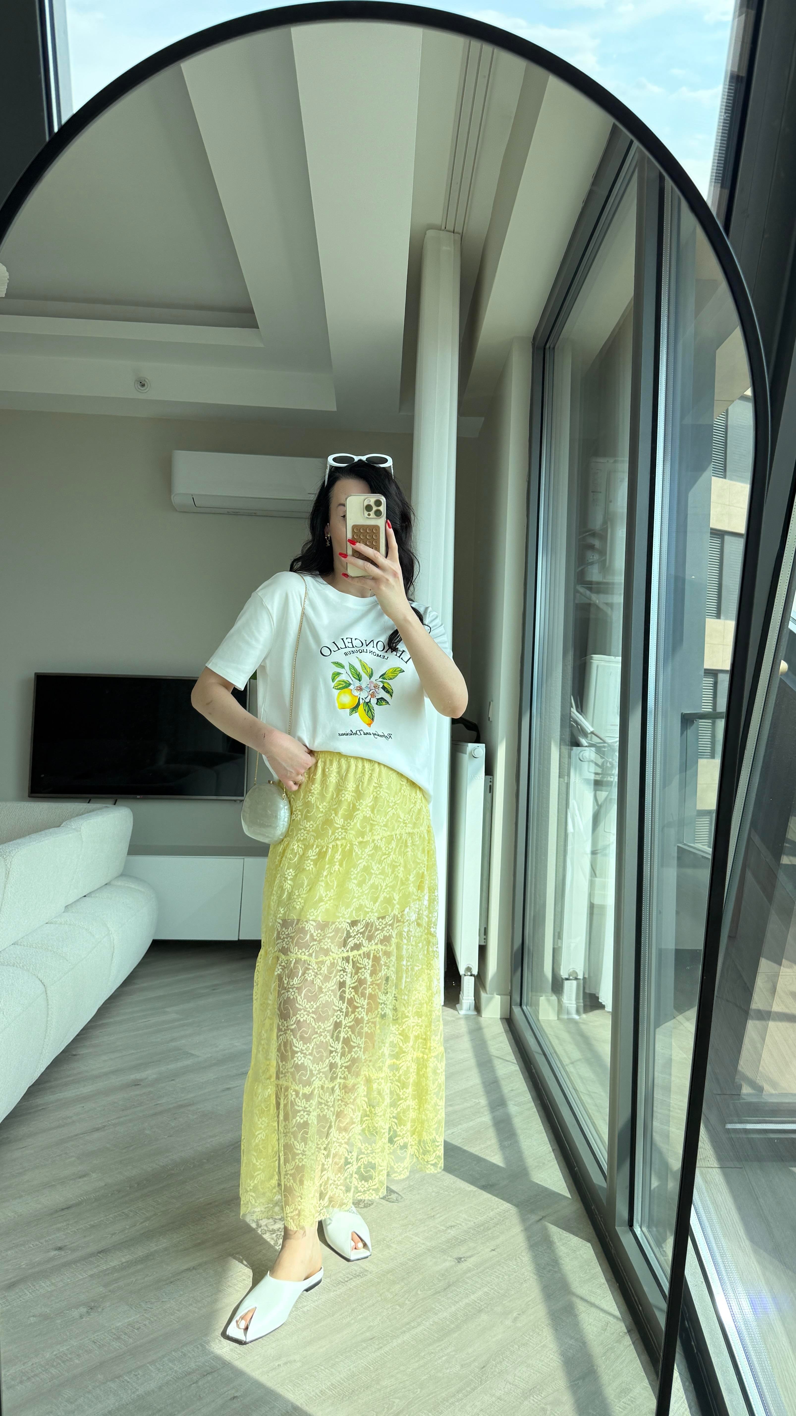 Sarı Dantel Detaylı Etek