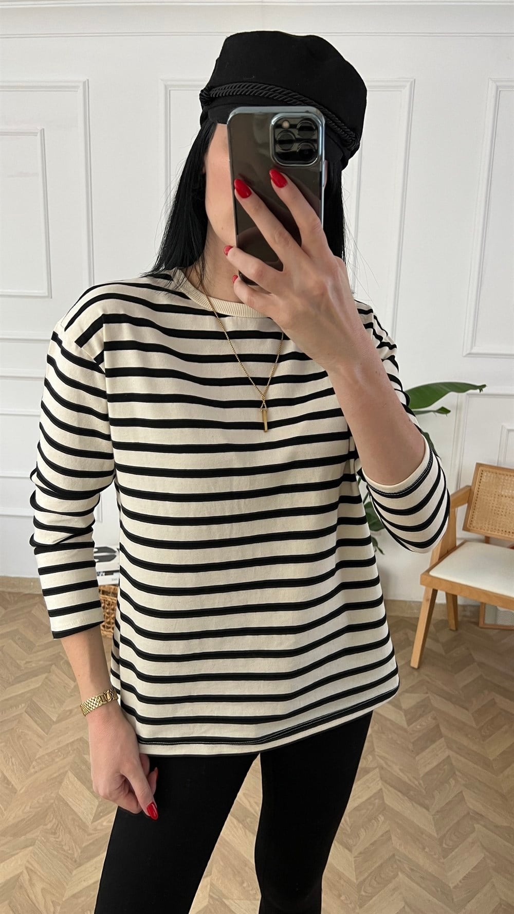 Siyah Çizgili Sweatshirt